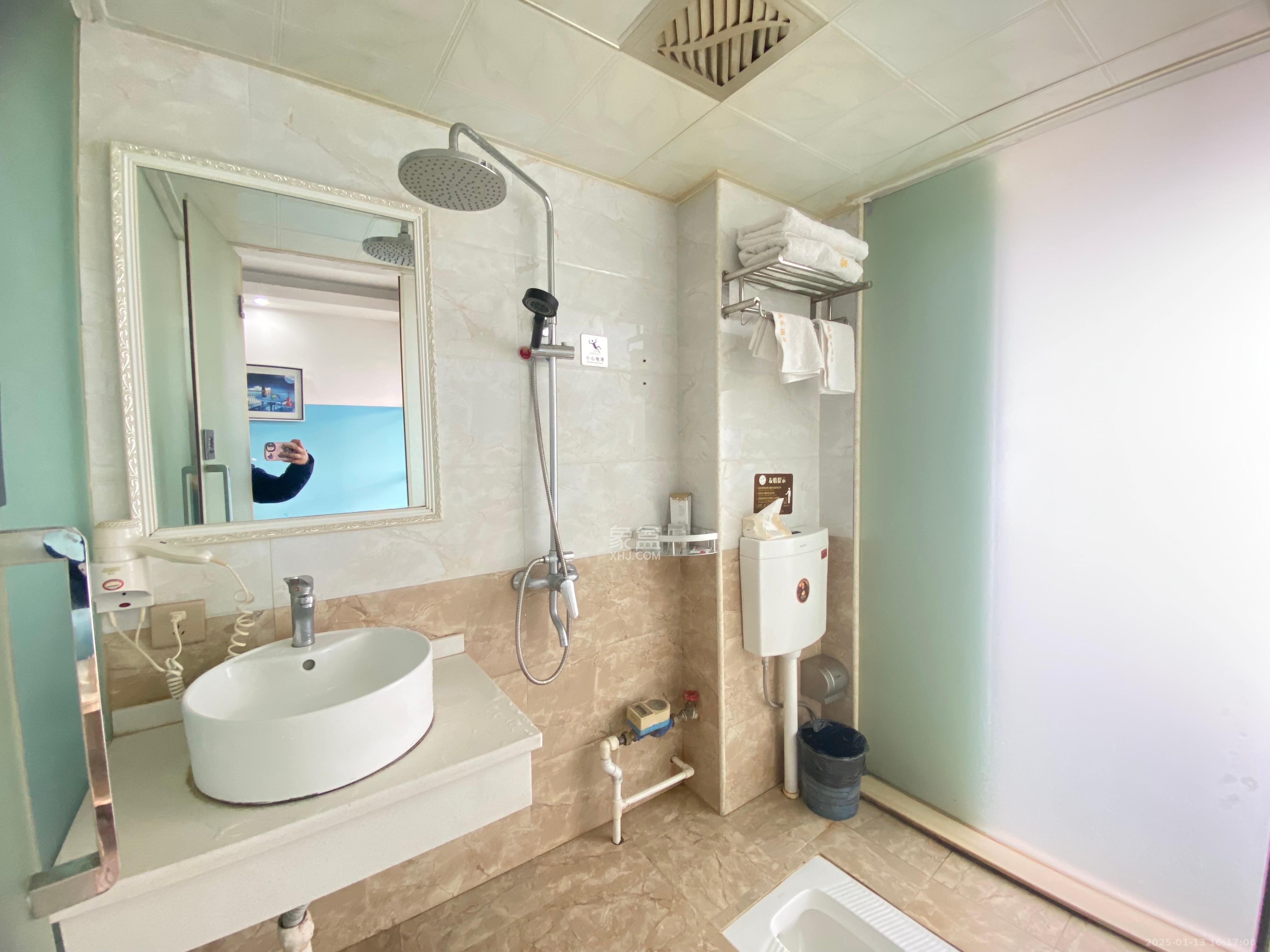 金色loft(鑫秋大厦) 2室1厅1卫 2000.0元/月 金色loft(鑫秋大厦) 2室1厅1卫 2000.0元/月室内图