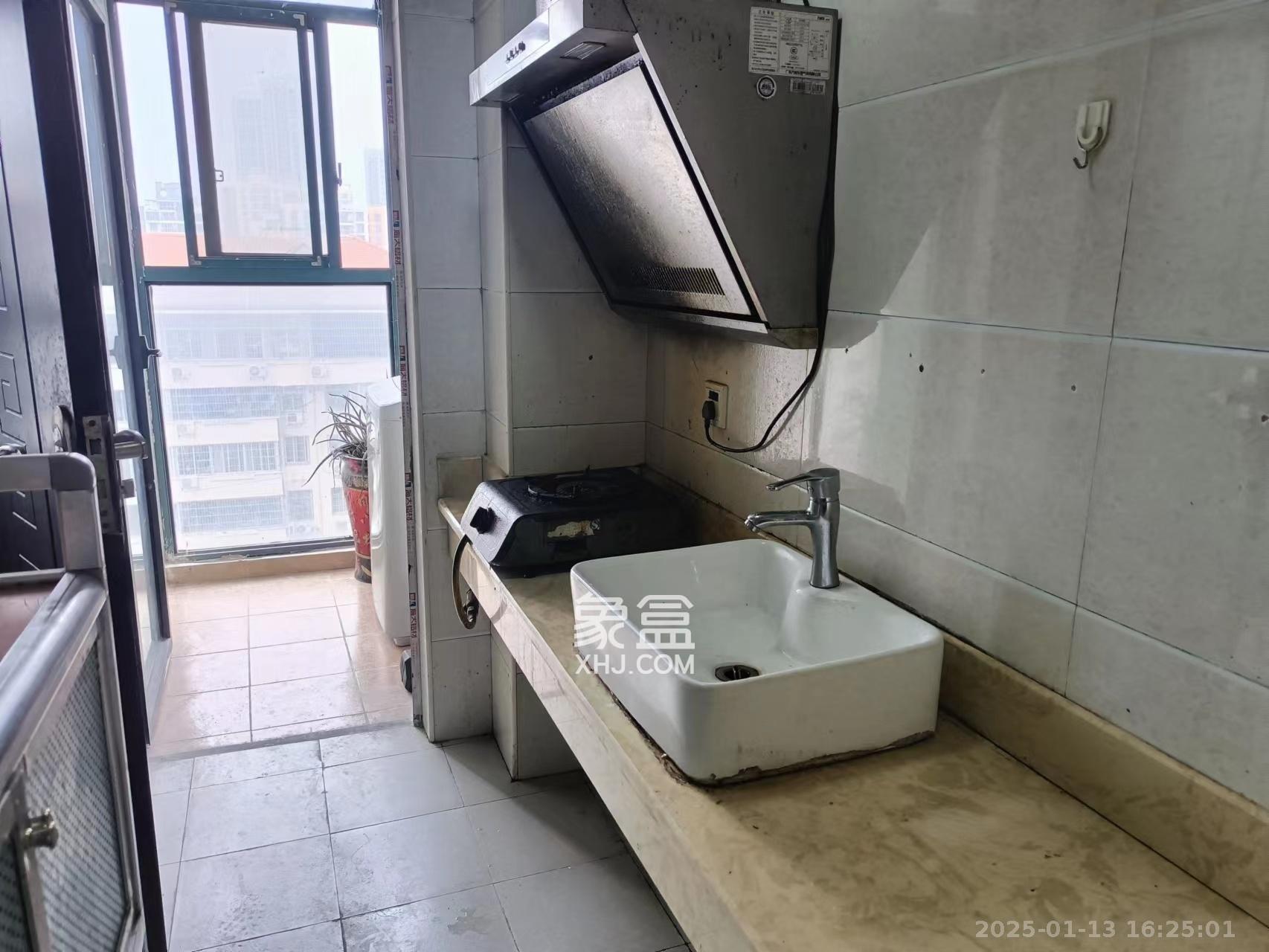 凯轩云顶 1室1厅1卫 1400.0元/月 凯轩云顶 1室1厅1卫 1400.0元/月室内图