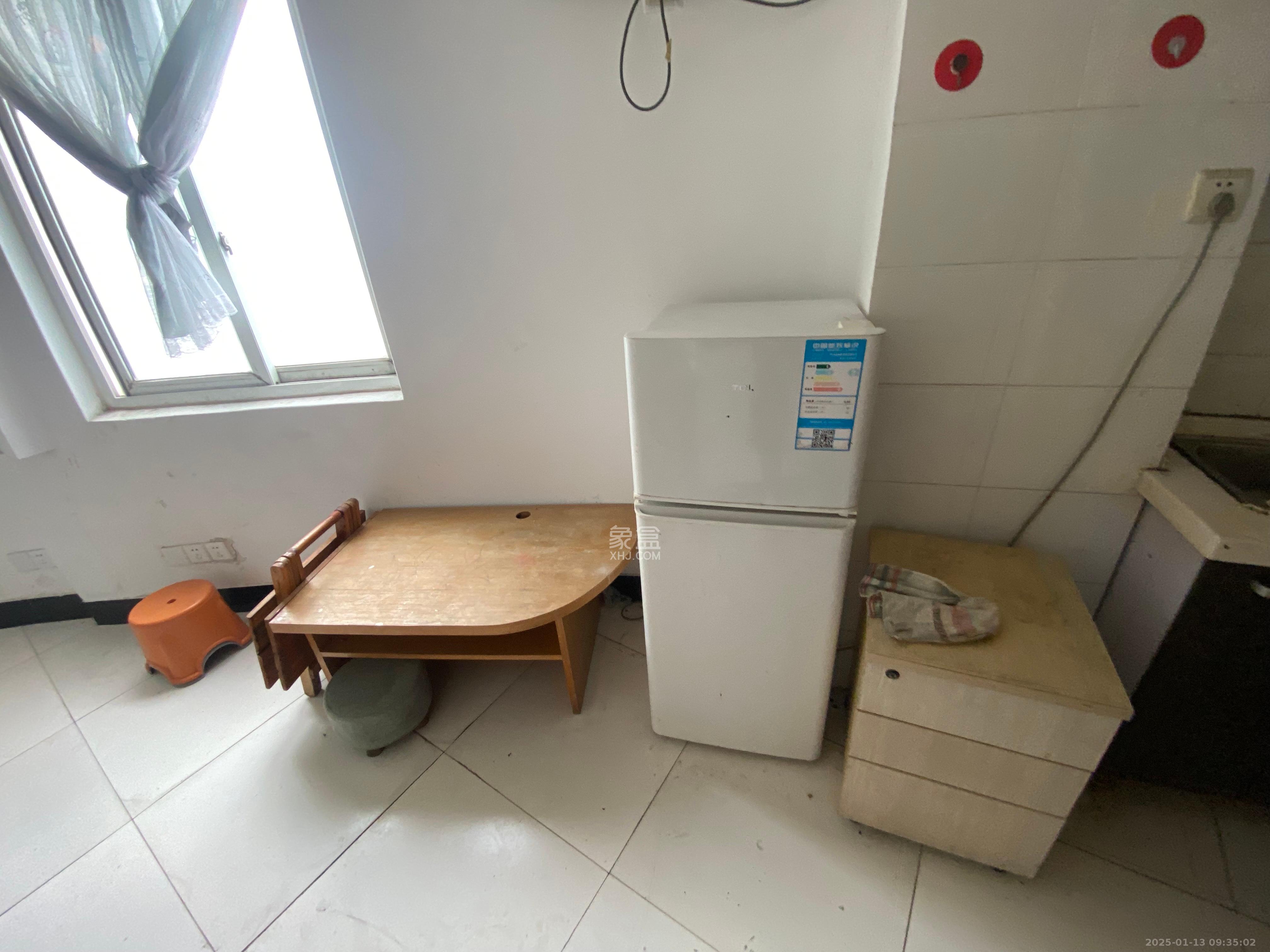 2076至高点  1室0厅1卫   1100.00元/月室内图