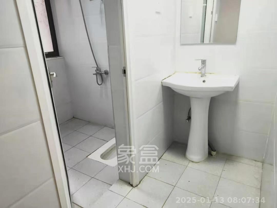 五矿格澜郡 3室2厅2卫 2000.0元/月 五矿格澜郡 3室2厅2卫 2000.0元/月室内图