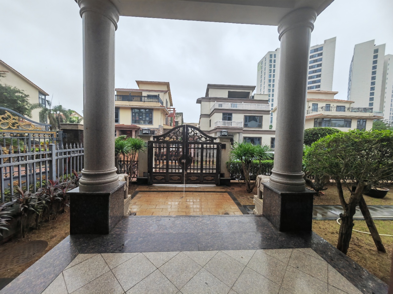 昌茂西雅图·丽湾  6室3厅6卫    1110.0万 昌茂西雅图·丽湾  6室3厅6卫    1110.0万室内图