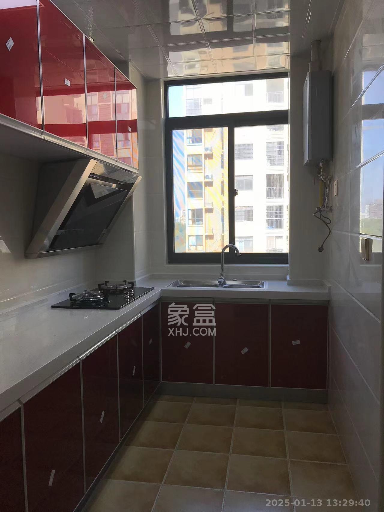 香芙嘉园(广铁湘府嘉园) 3室2厅2卫 2200.0元/月 香芙嘉园(广铁湘府嘉园) 3室2厅2卫 2200.0元/月室内图