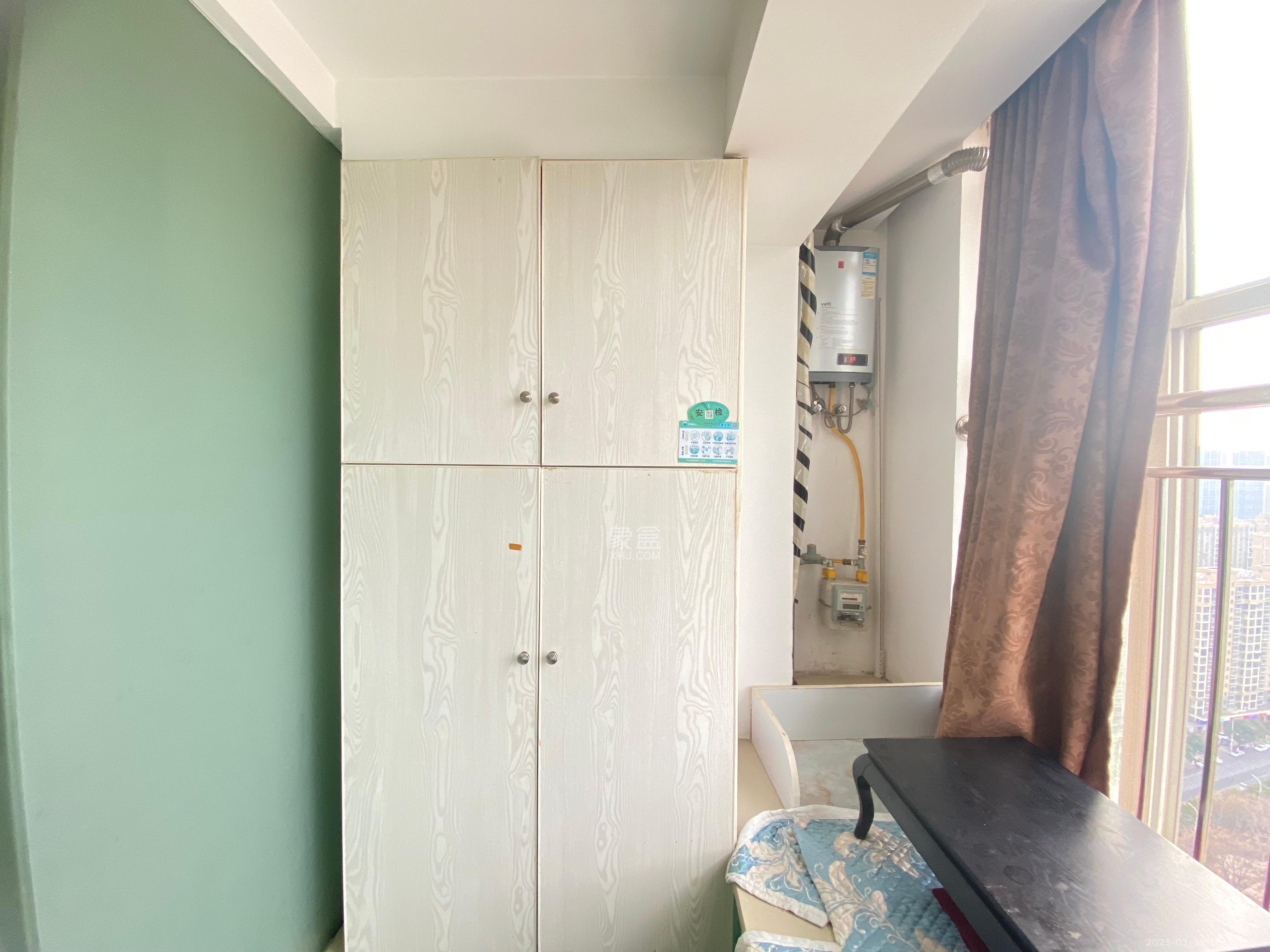 金色loft(鑫秋大厦) 2室1厅1卫 2000.0元/月 金色loft(鑫秋大厦) 2室1厅1卫 2000.0元/月室内图