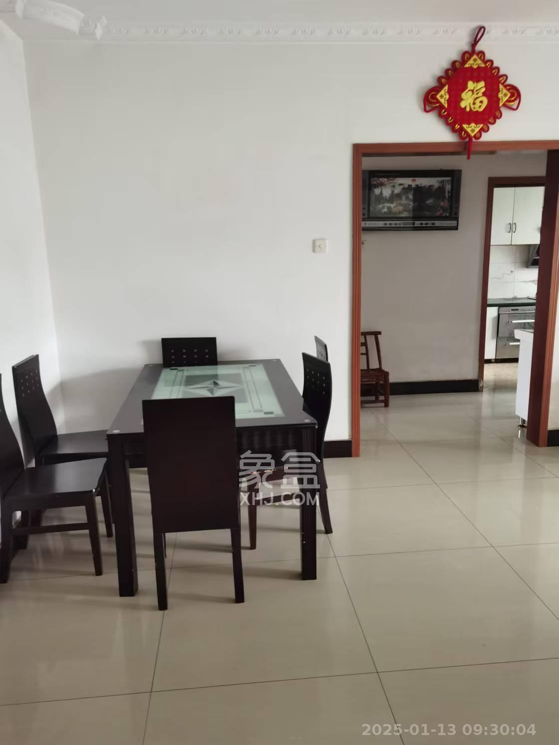 莲湖大厦 3室1厅1卫 2700.0元/月 莲湖大厦 3室1厅1卫 2700.0元/月室内图