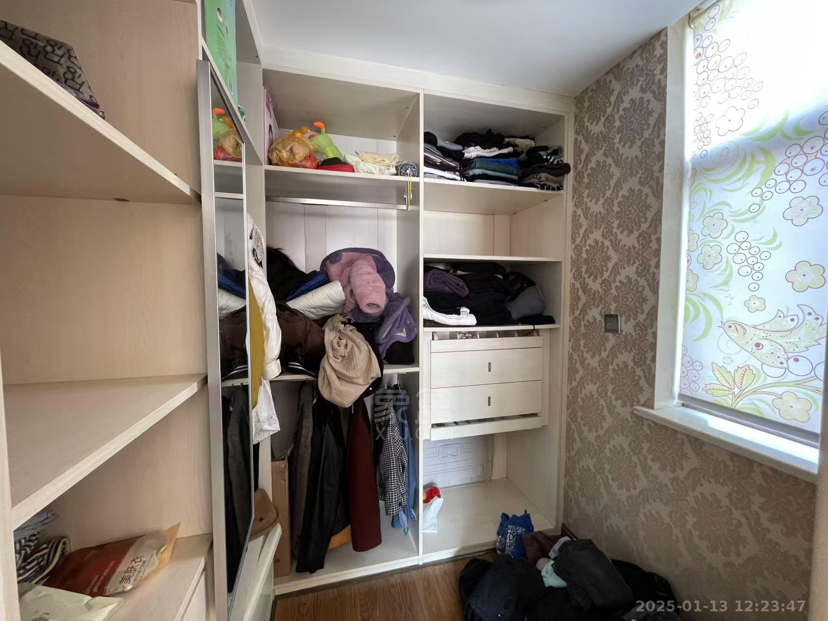 明月湖 3室2厅1卫 2200.0元/月 明月湖 3室2厅1卫 2200.0元/月室内图