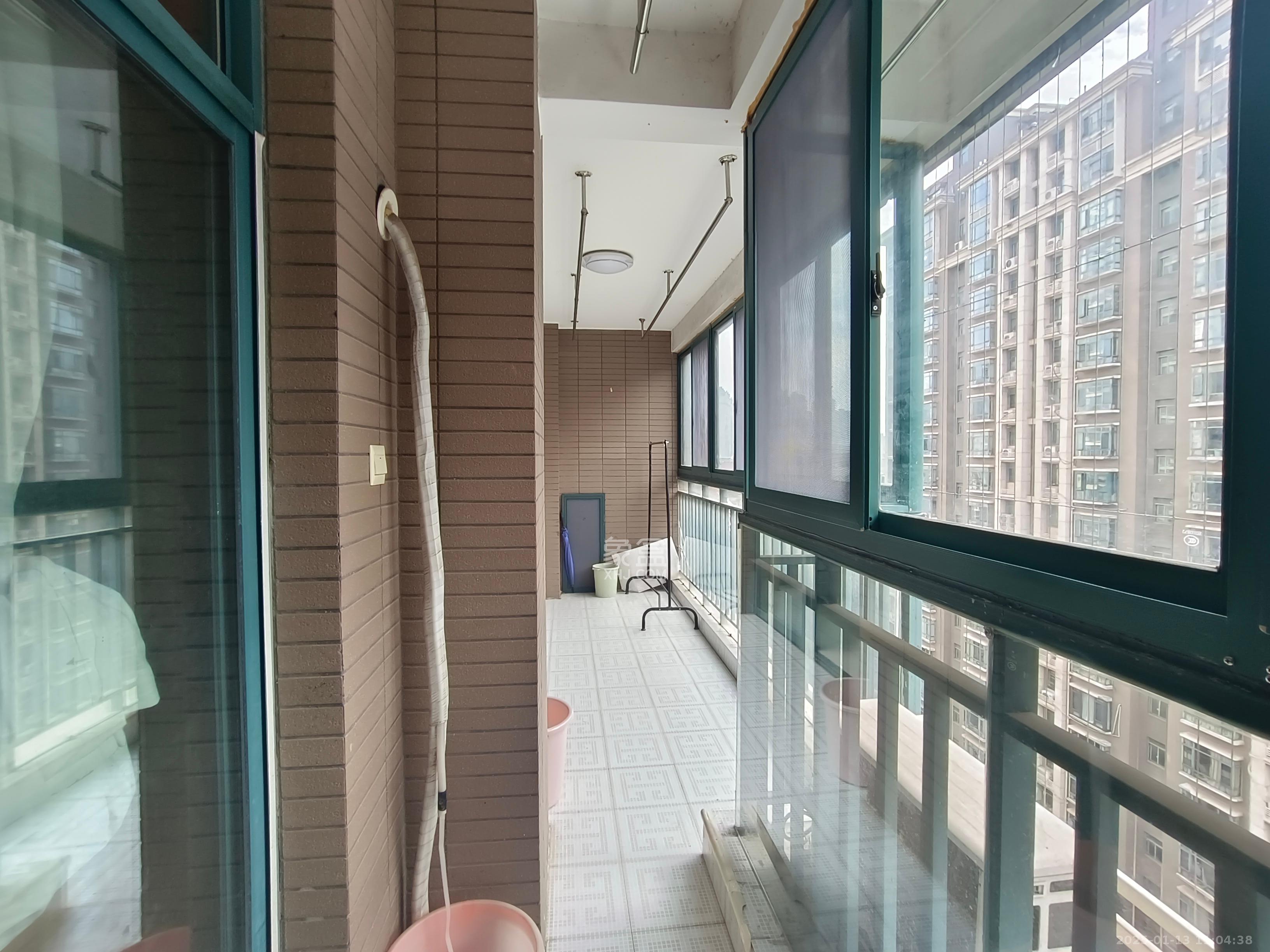 中江国际花城 1室2厅1卫 3300.0元/月 中江国际花城 1室2厅1卫 3300.0元/月室内图