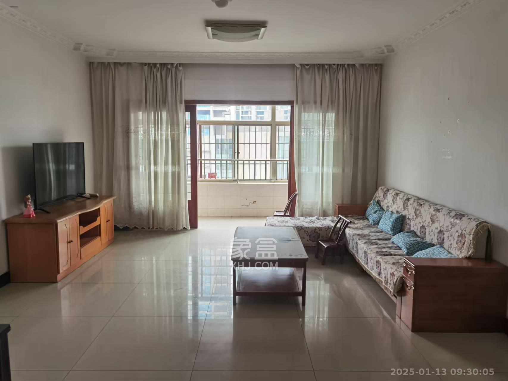 莲湖大厦 3室1厅1卫 2700.0元/月 莲湖大厦 3室1厅1卫 2700.0元/月室内图