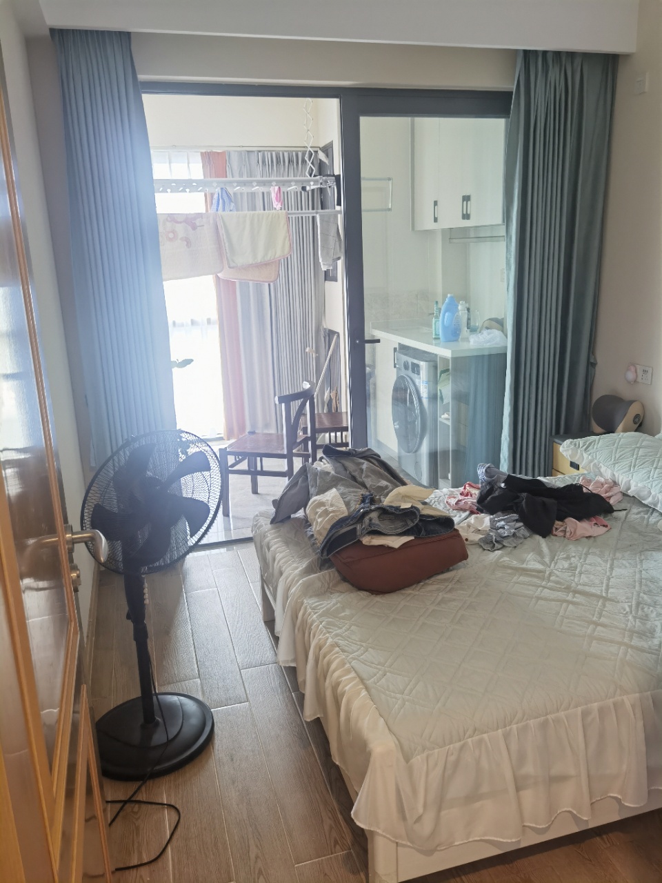 海南金地自在城  3室2厅2卫    129.8万 海南金地自在城  3室2厅2卫    129.8万