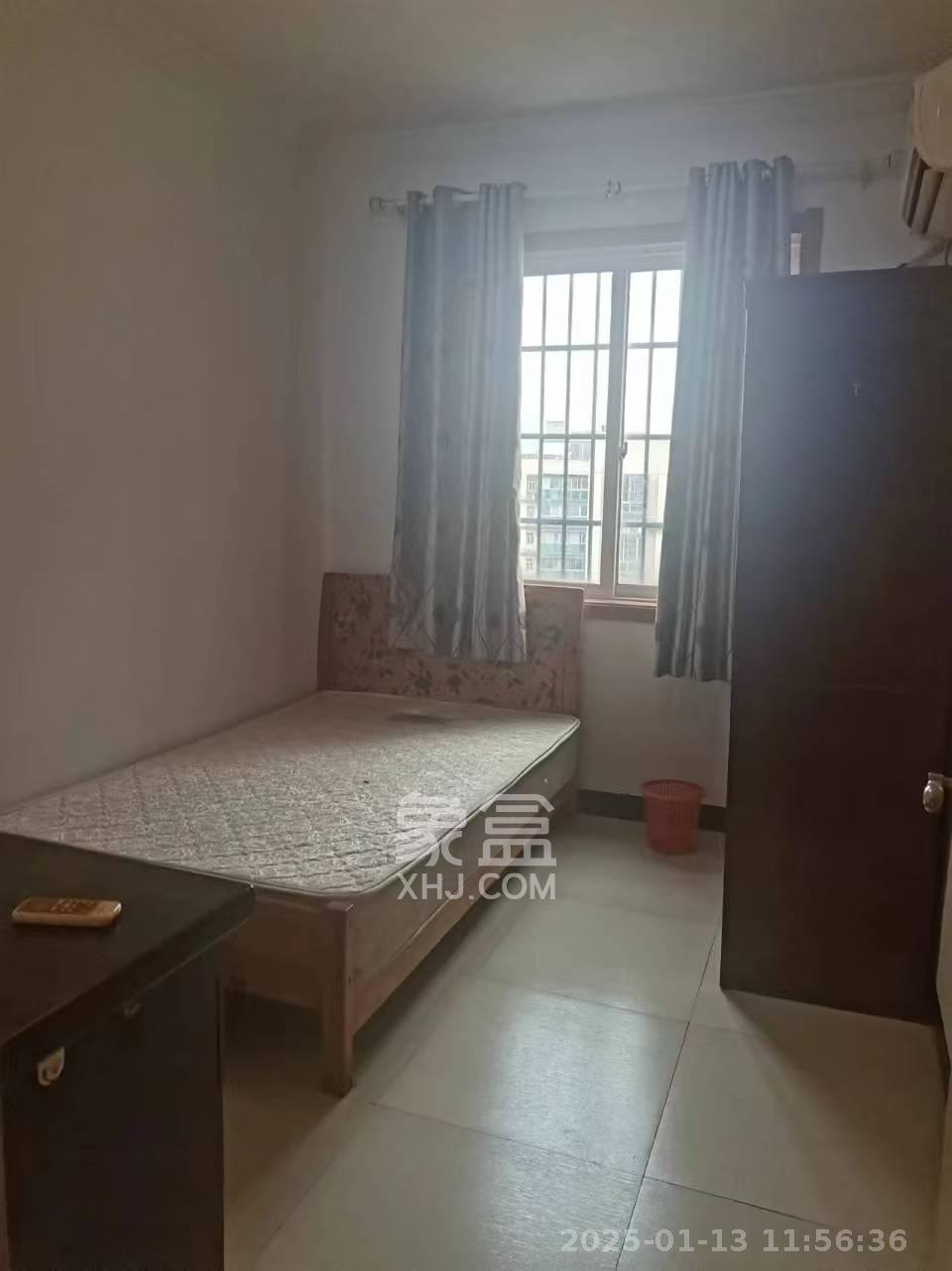 麓谷加州阳光  3室2厅2卫    2800.0元/月室内图