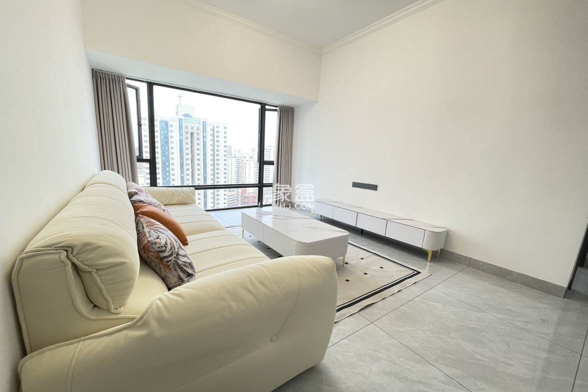 逸龙广场 1室0厅0卫 3800.0元/月 逸龙广场 1室0厅0卫 3800.0元/月室内图