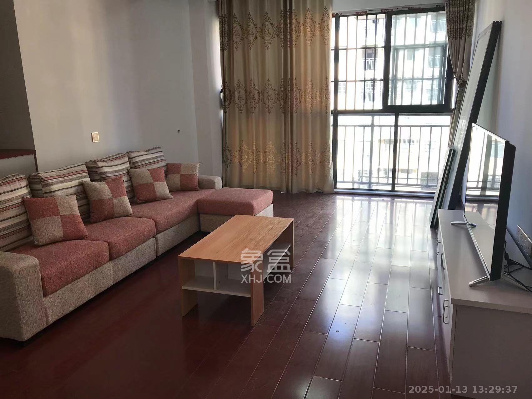 香芙嘉园(广铁湘府嘉园) 3室2厅2卫 2200.0元/月 香芙嘉园(广铁湘府嘉园) 3室2厅2卫 2200.0元/月室内图