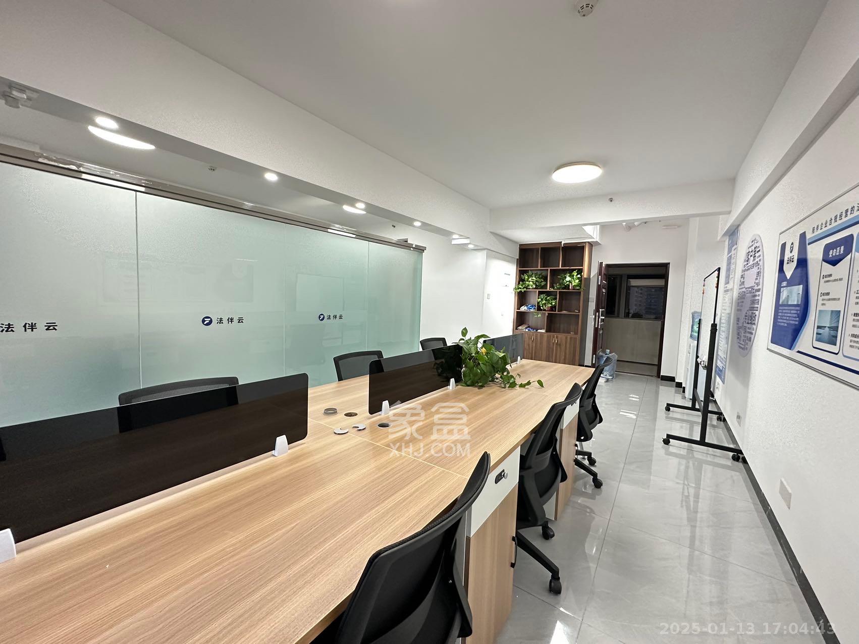 保利天禧EF区  1室0厅0卫    3800.0元/月 保利天禧EF区  1室0厅0卫    3800.0元/月室内图