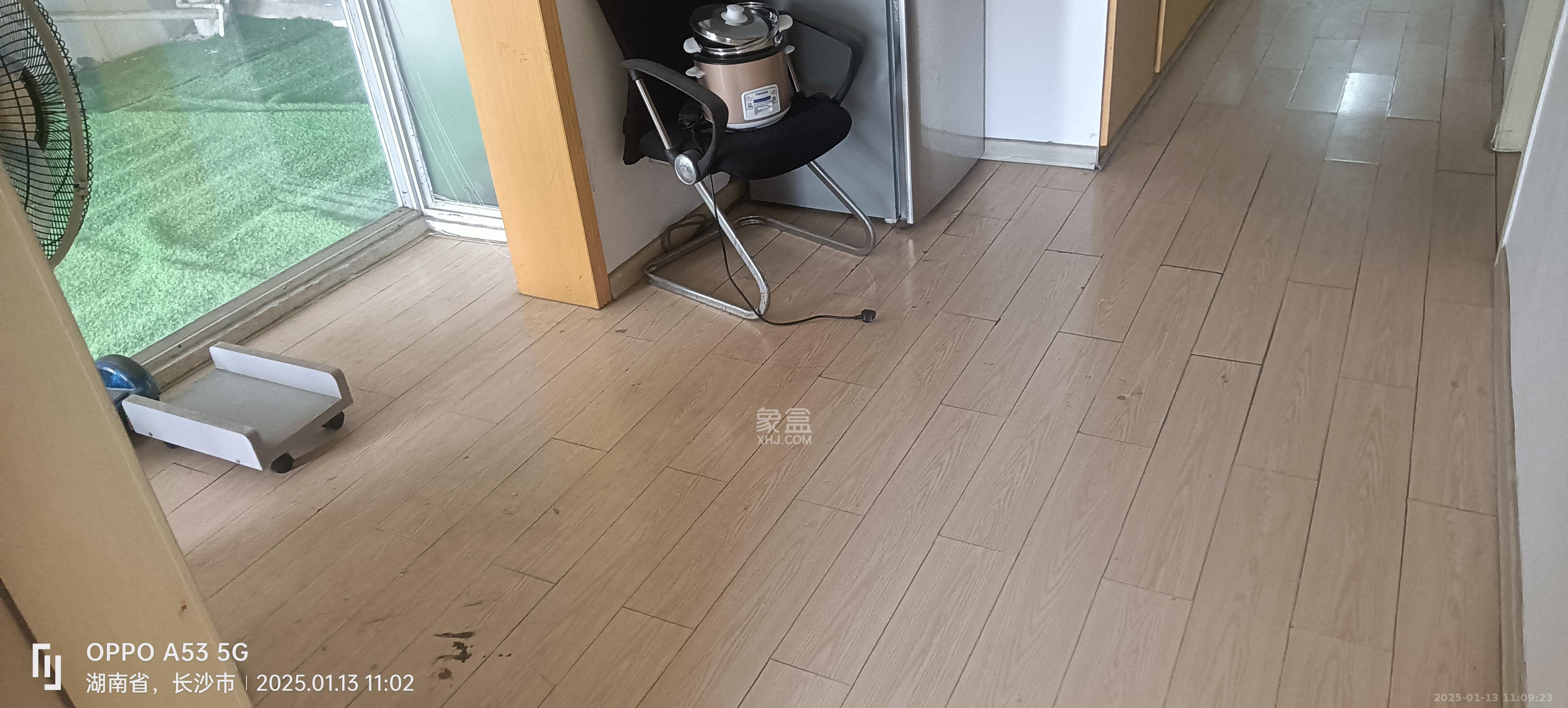 摩天一号 1室1厅1卫 5000.0元/月 摩天一号 1室1厅1卫 5000.0元/月室内图