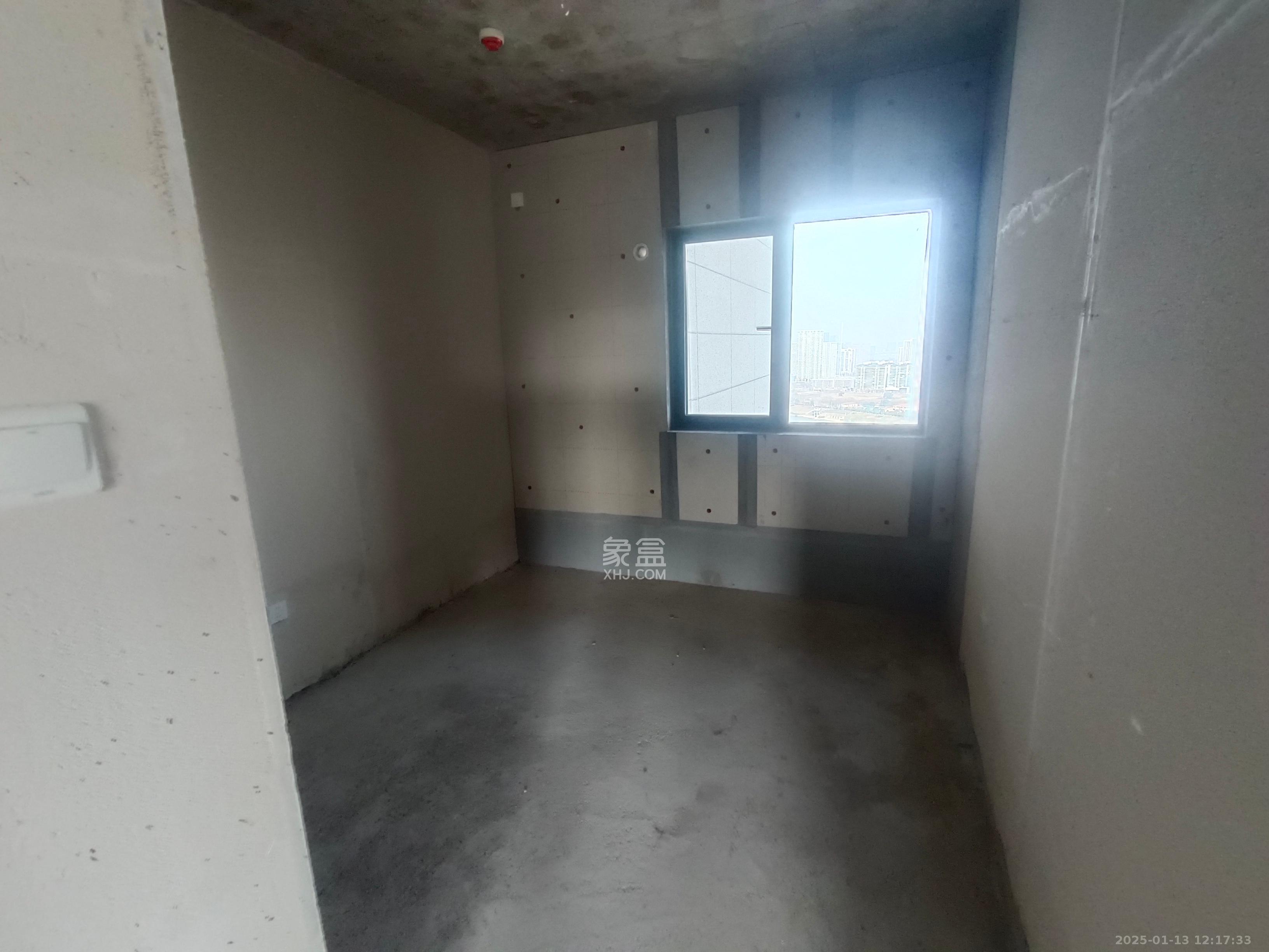 阳光城尚东湾嘉林苑 4室2厅2卫 2000.0元/月 阳光城尚东湾嘉林苑 4室2厅2卫 2000.0元/月室内图