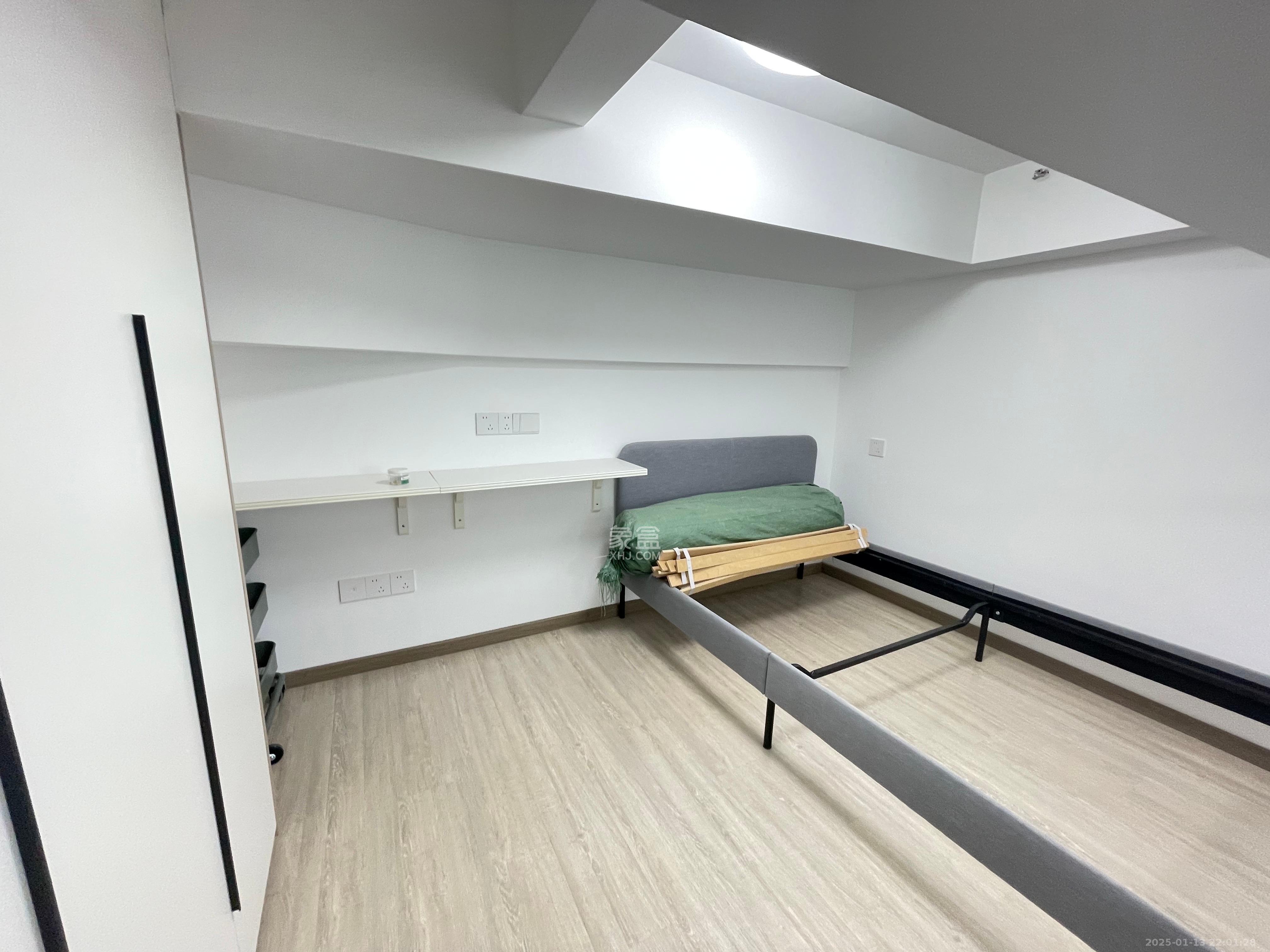 天鸿天府（天鸿中央大院）  2室1厅1卫   2300.00元/月室内图