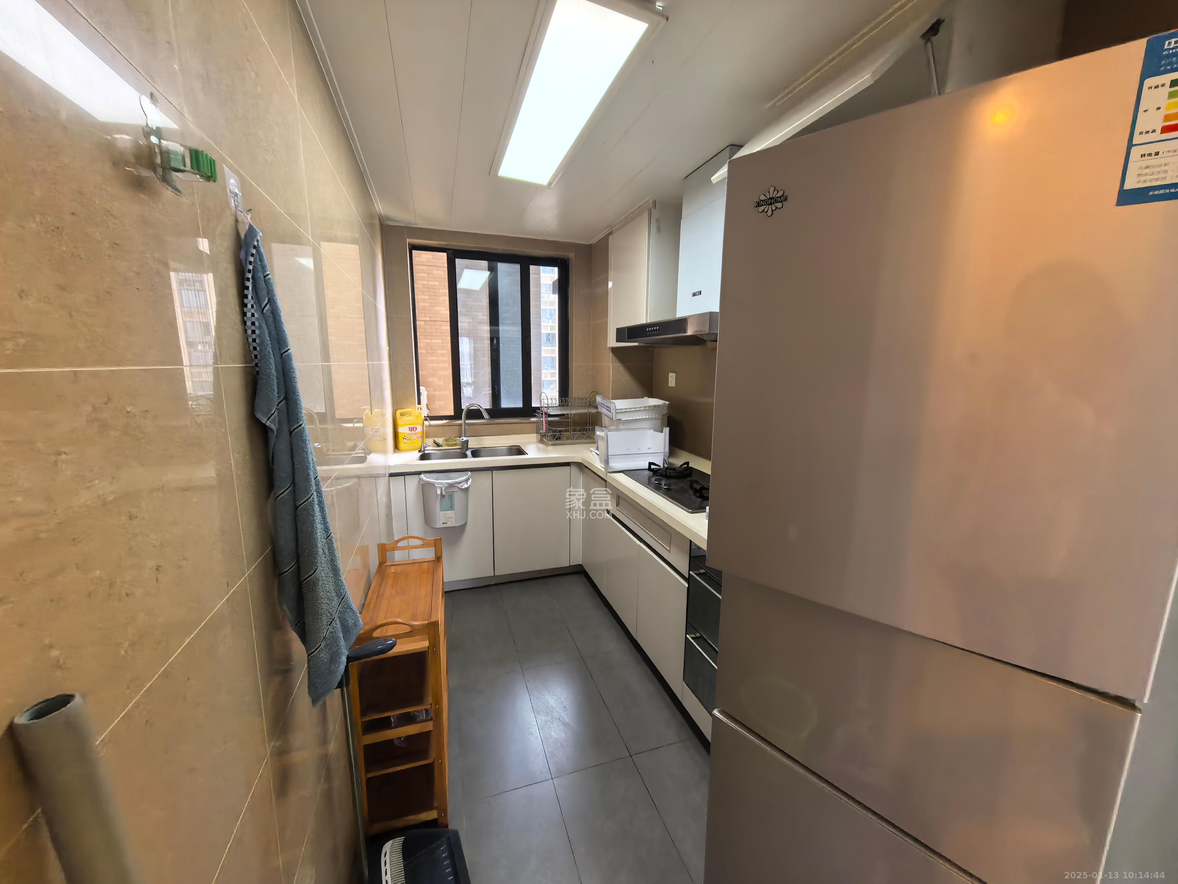 时代倾城一期 3室2厅1卫 2400.0元/月 时代倾城一期 3室2厅1卫 2400.0元/月室内图