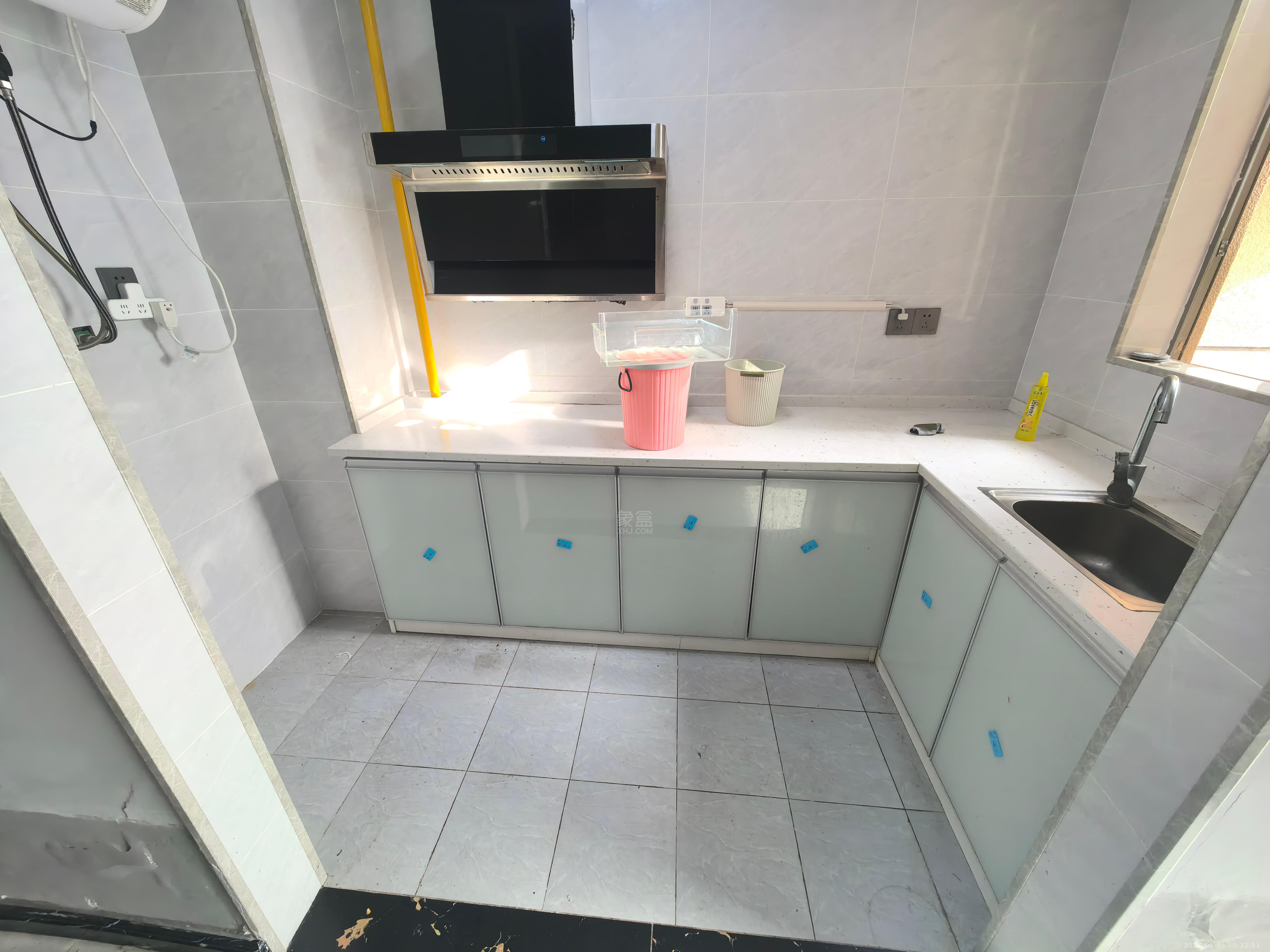 凯风珑城 1室1厅1卫 1100.0元/月 凯风珑城 1室1厅1卫 1100.0元/月室内图