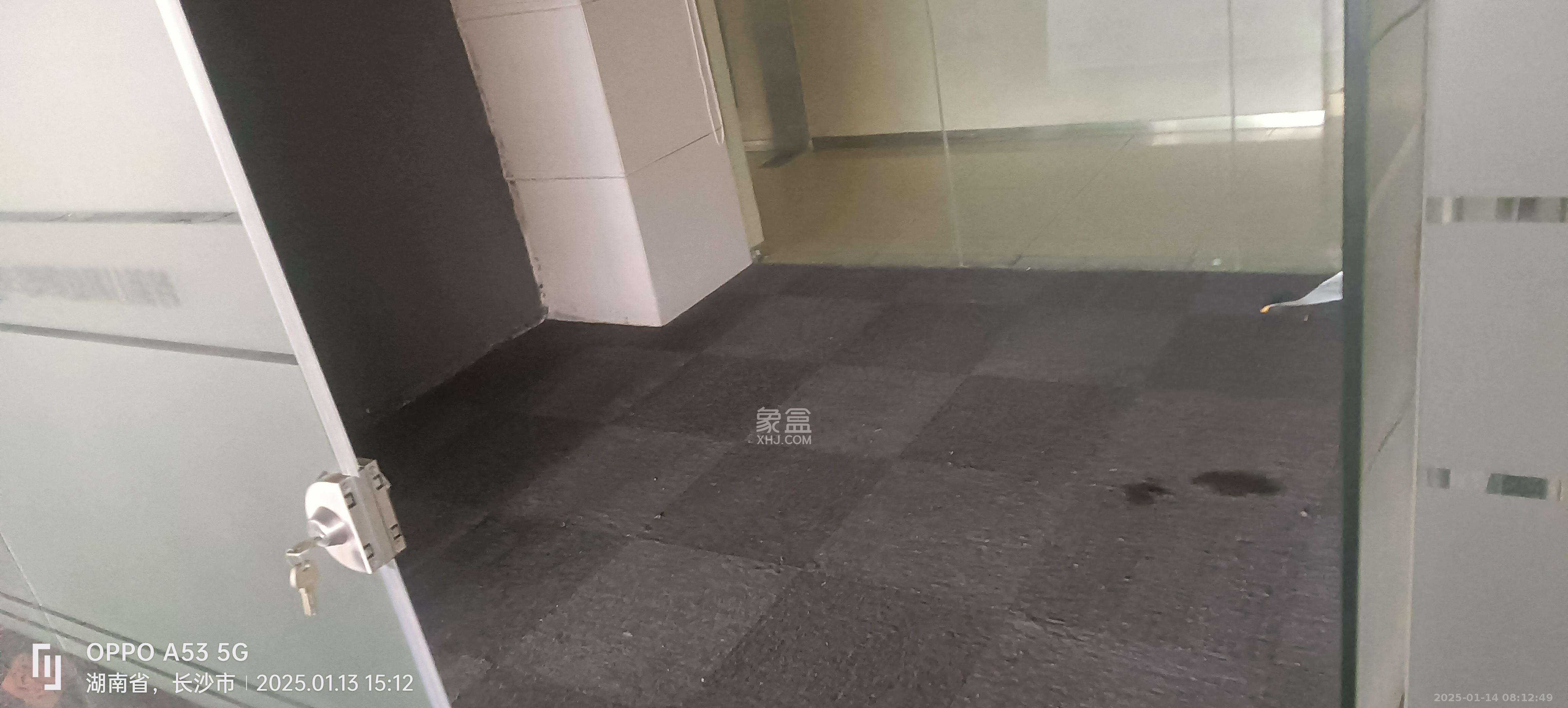 摩天一号 4室1厅1卫 17000.0元/月 摩天一号 4室1厅1卫 17000.0元/月室内图