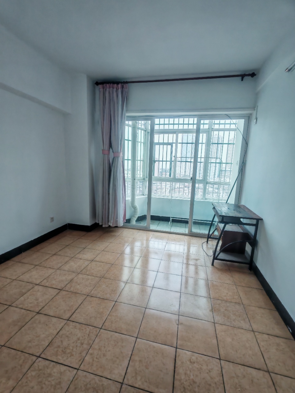 盛海大厦 3室2厅2卫 133.0万 盛海大厦 3室2厅2卫 133.0万室内图