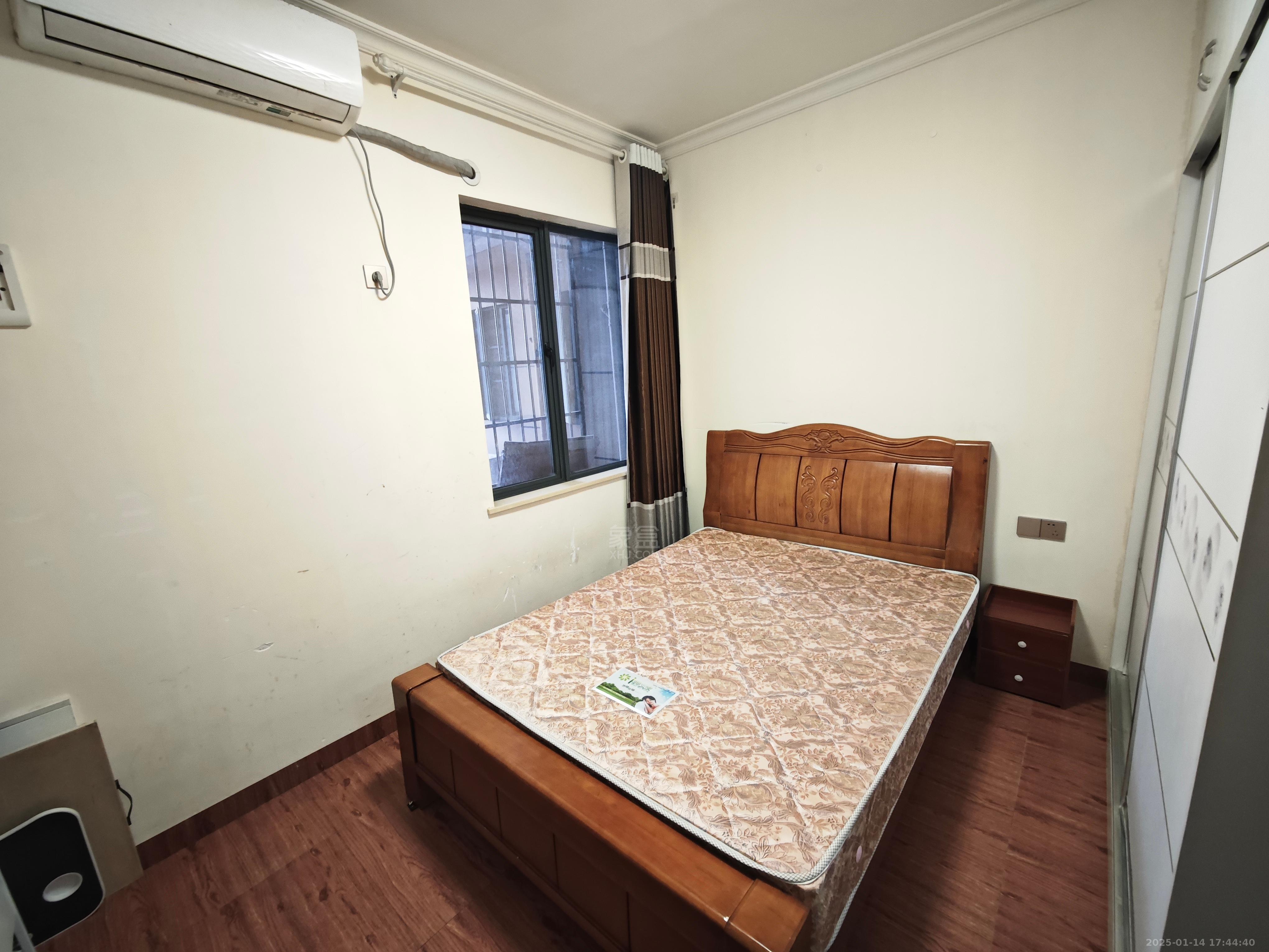 文艺复兴(未来城) 1室1厅1卫 1000.0元/月 文艺复兴(未来城) 1室1厅1卫 1000.0元/月室内图