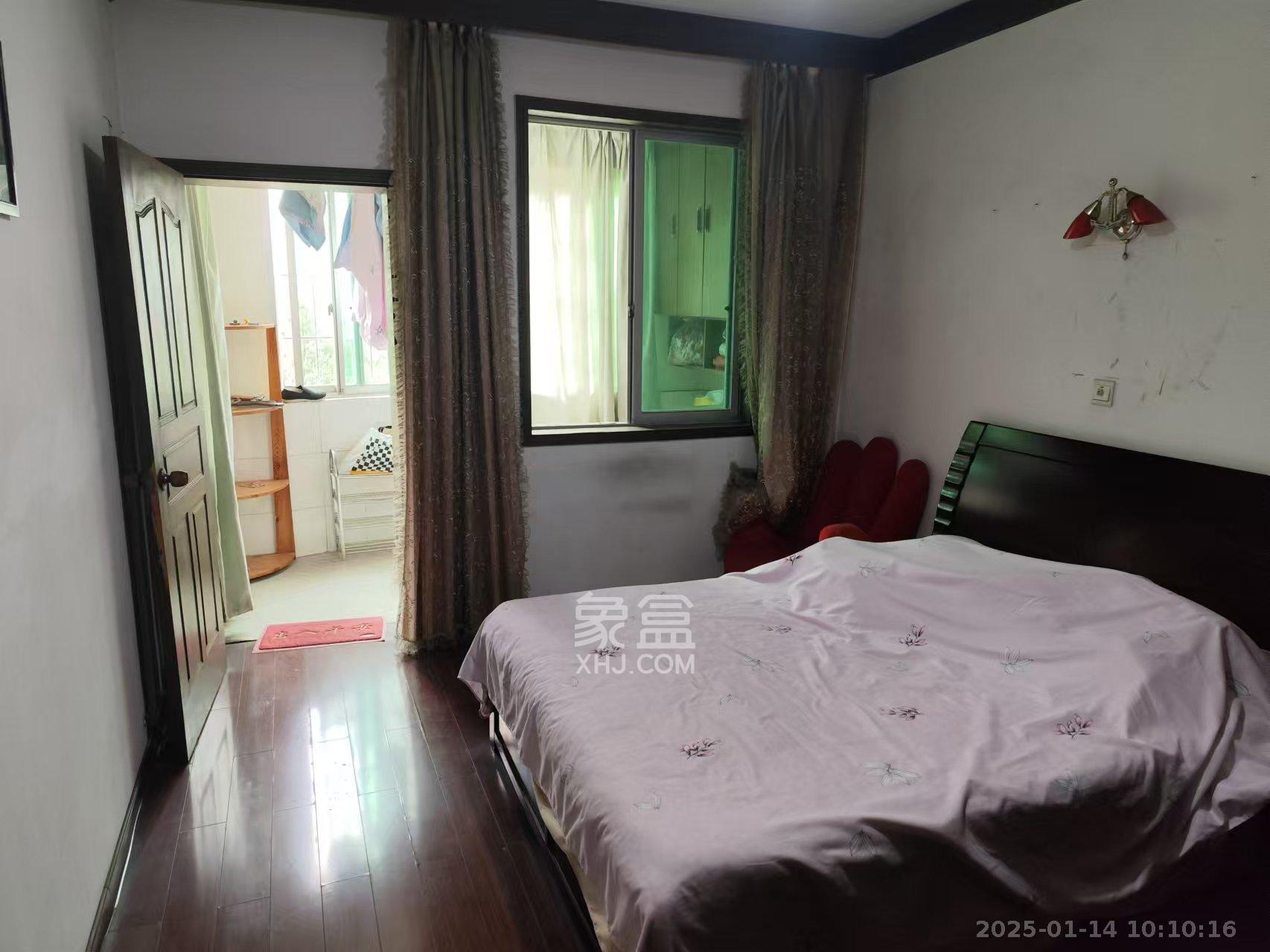 中南汽车世界  1室0厅0卫    1200.0元/月 中南汽车世界  1室0厅0卫    1200.0元/月室内图