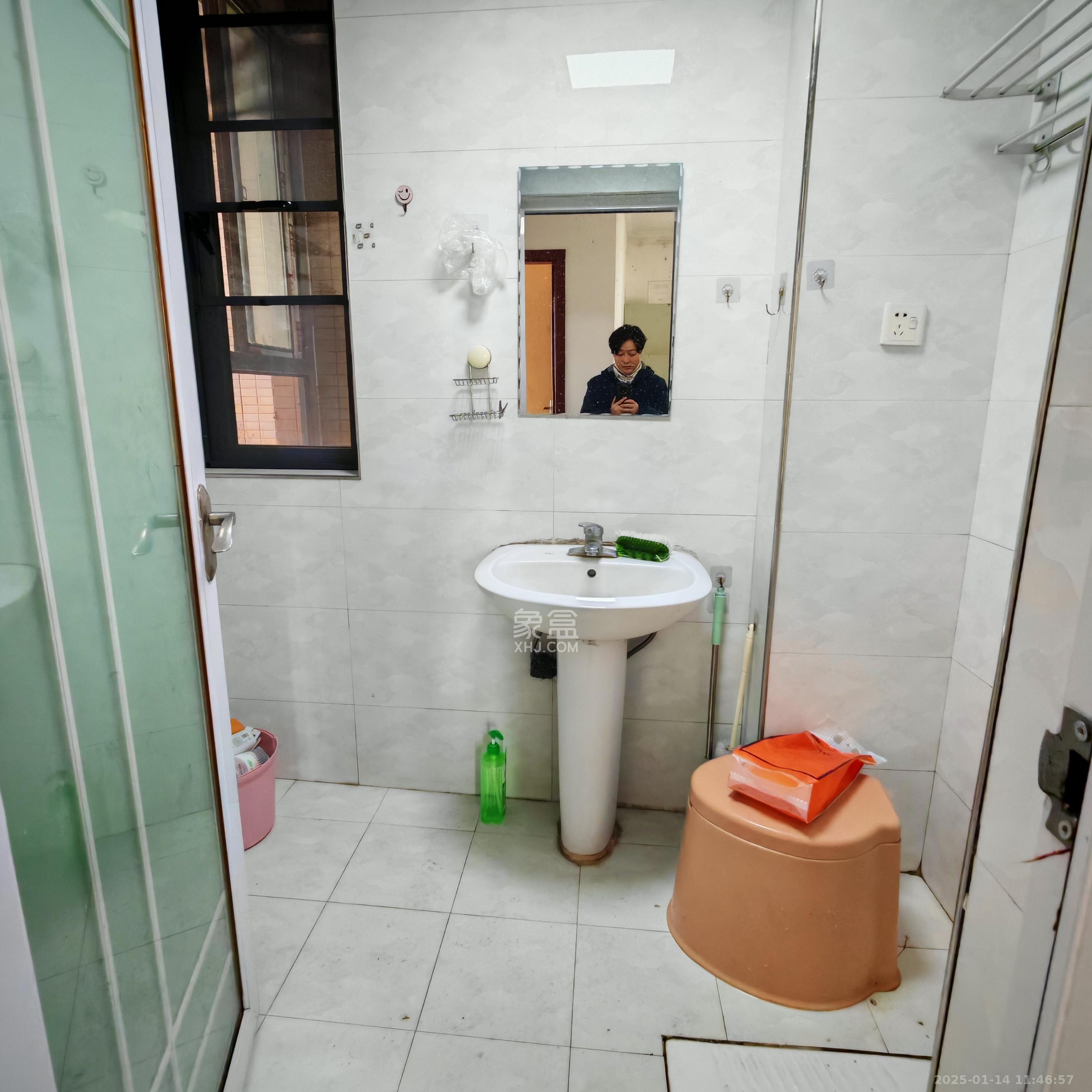 万博汇  2室1厅1卫    2500.0元/月室内图