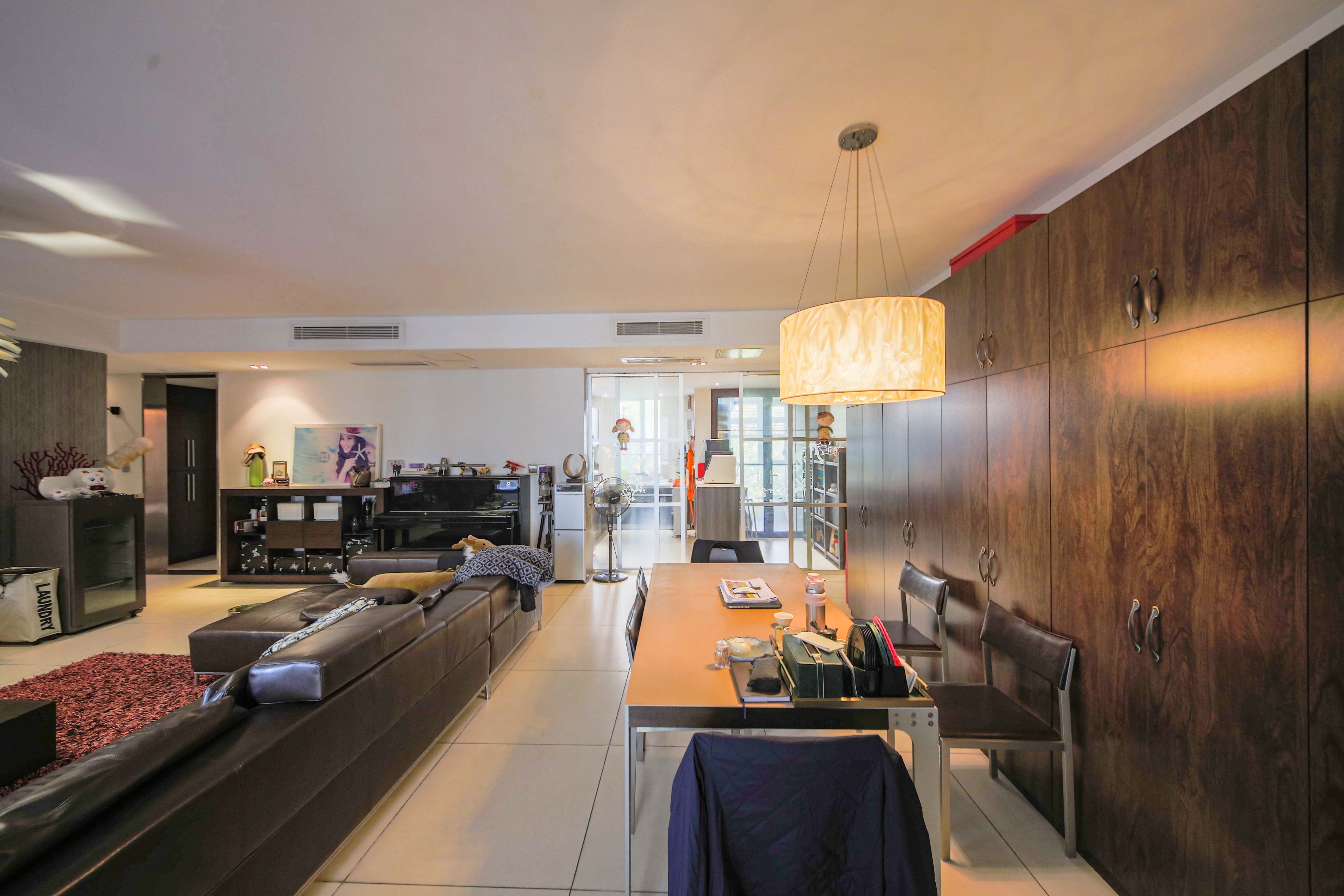 奥林匹克花园 4室2厅2卫 220.0万 奥林匹克花园 4室2厅2卫 220.0万客厅