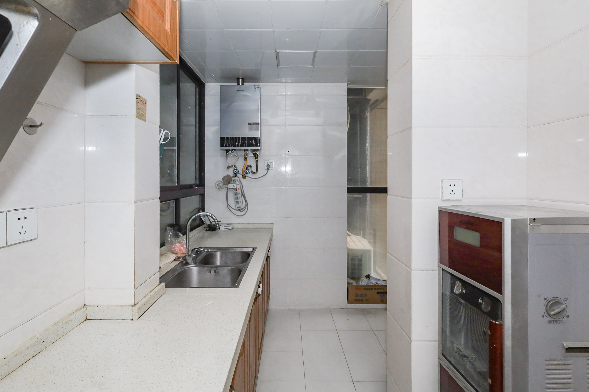 钰龙天下二期(钰龙佳园)  4室2厅2卫    258.0万 钰龙天下二期(钰龙佳园)  4室2厅2卫    258.0万厨房