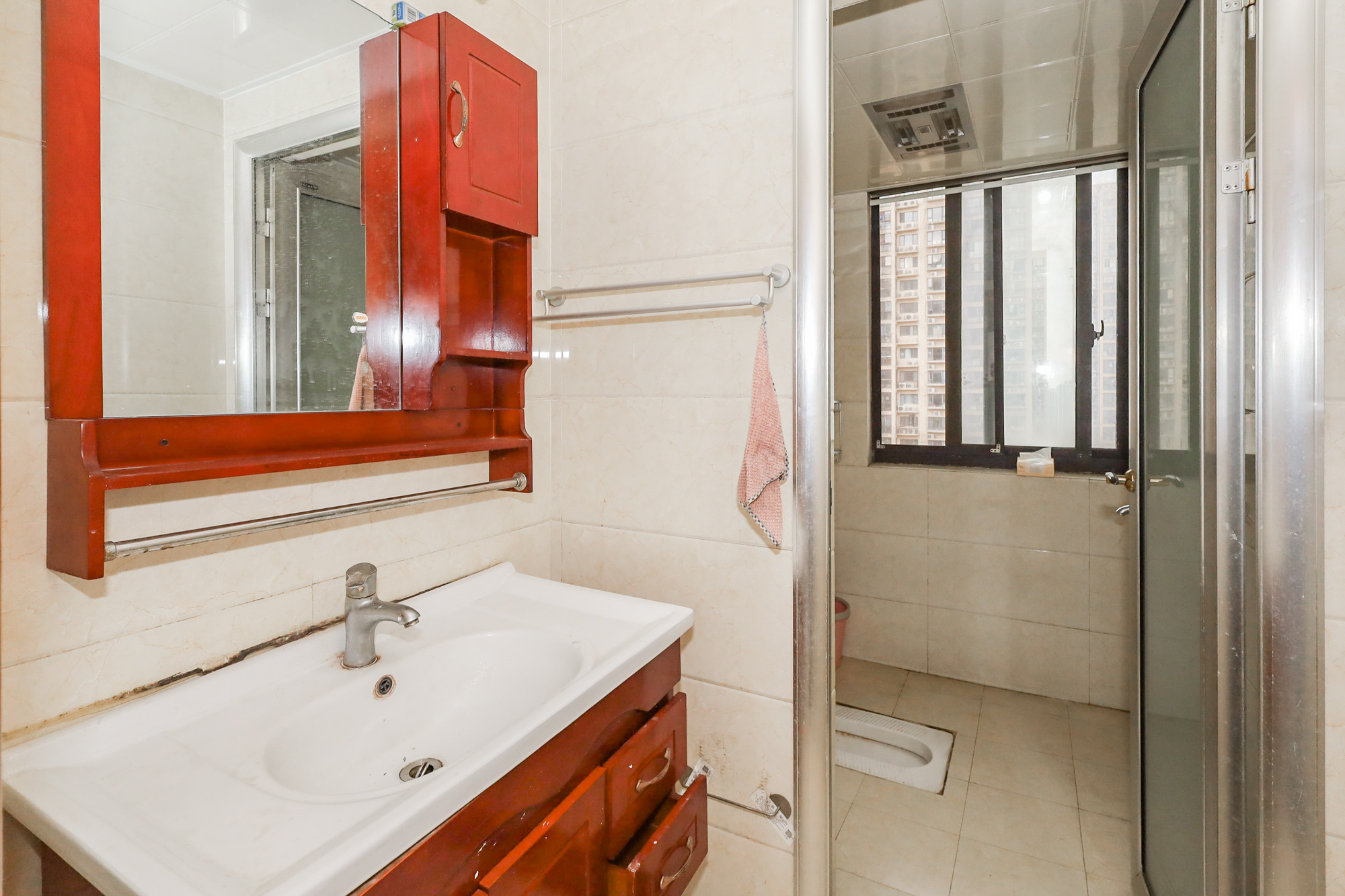 钰龙天下二期(钰龙佳园)  4室2厅2卫    258.0万 钰龙天下二期(钰龙佳园)  4室2厅2卫    258.0万卫生间