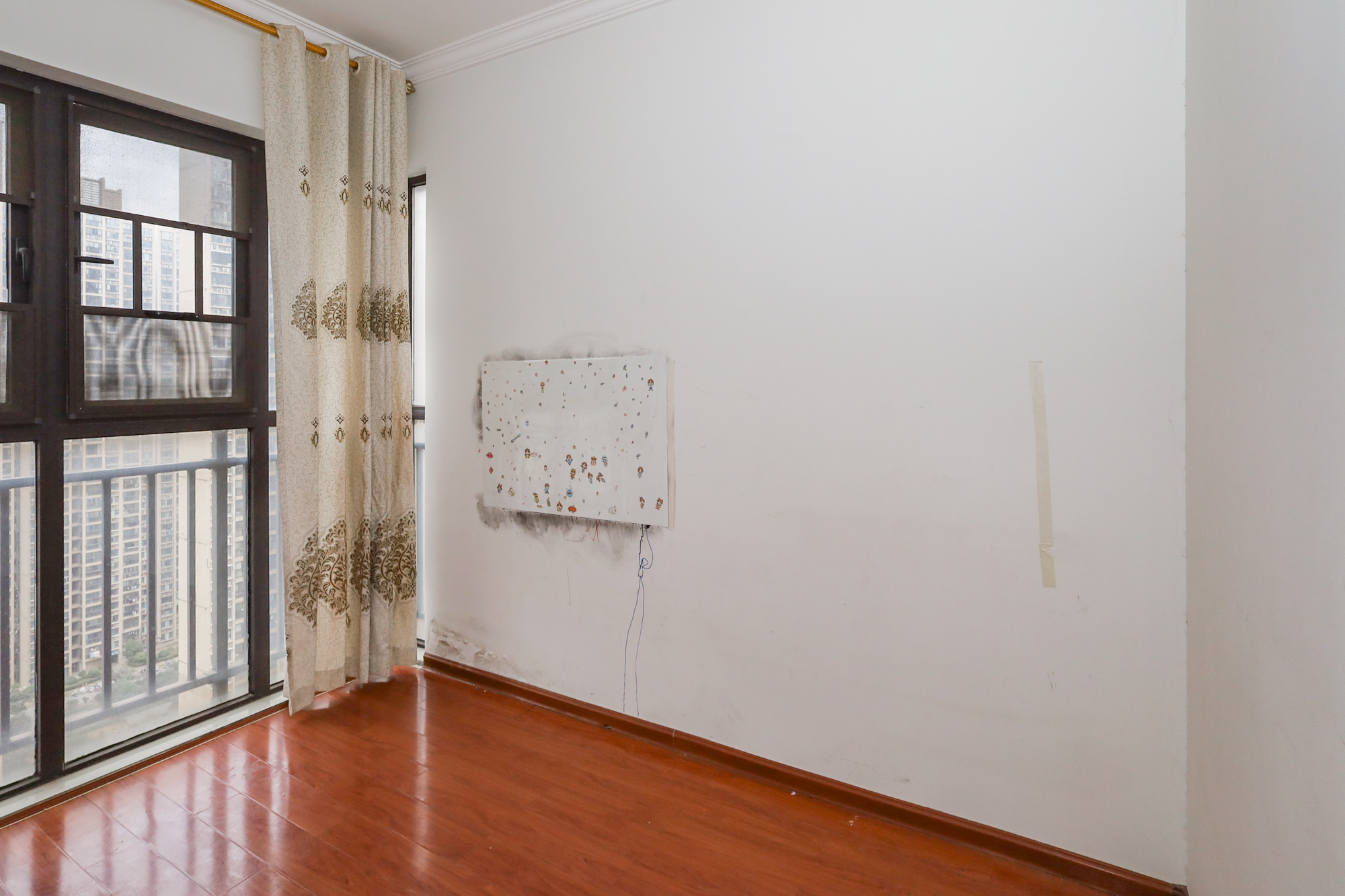 钰龙天下二期(钰龙佳园)  4室2厅2卫    258.0万 钰龙天下二期(钰龙佳园)  4室2厅2卫    258.0万卧室