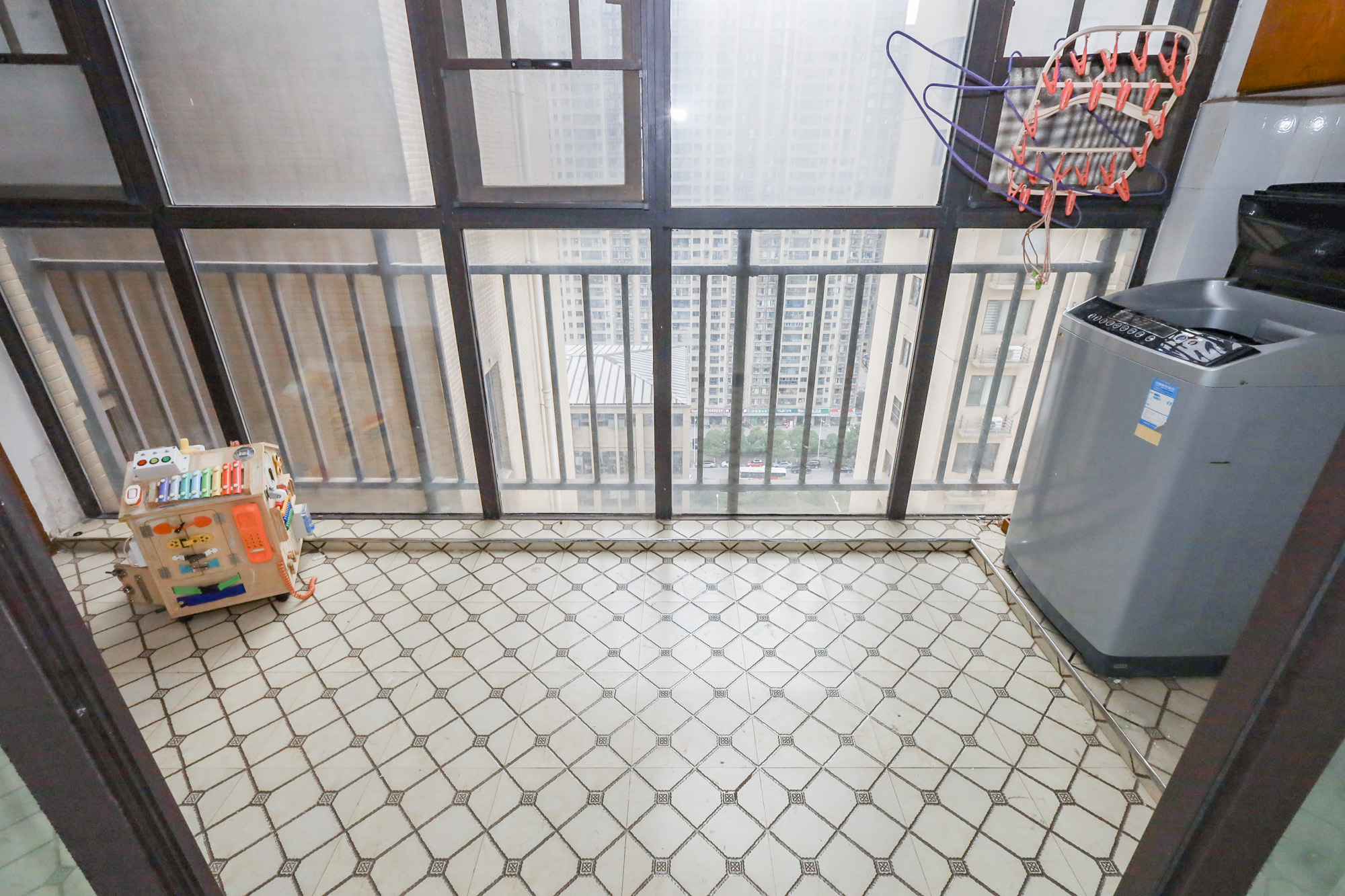 钰龙天下二期(钰龙佳园)  4室2厅2卫    258.0万 钰龙天下二期(钰龙佳园)  4室2厅2卫    258.0万阳台