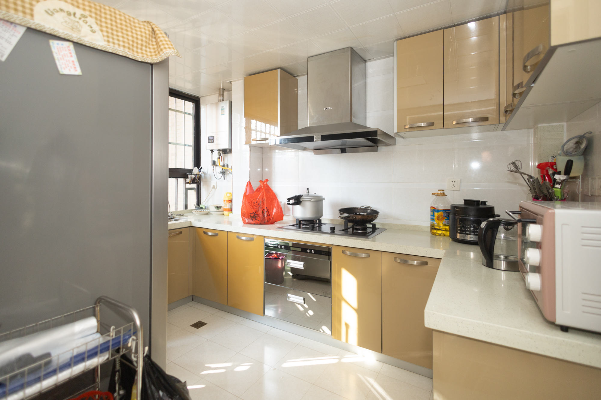 华润凤凰城三期 3室2厅2卫 96.88万 华润凤凰城三期 3室2厅2卫 96.88万厨房