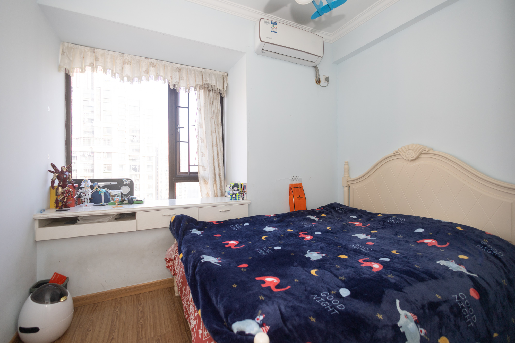 华润凤凰城三期 3室2厅2卫 96.88万 华润凤凰城三期 3室2厅2卫 96.88万卧室