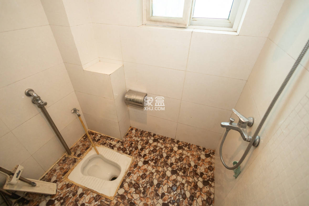 筑梦园 1室1厅1卫 30.0万 筑梦园 1室1厅1卫 30.0万卫生间