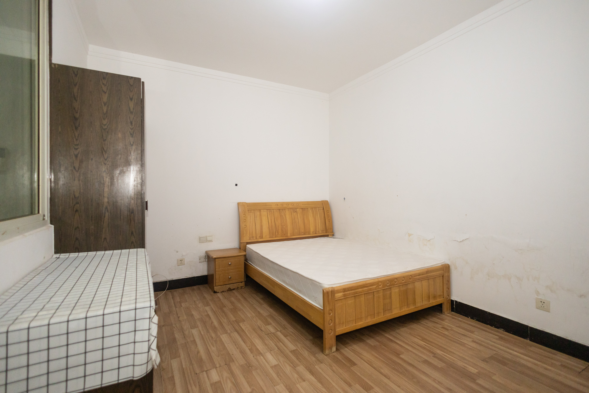 明城公寓 1室1厅1卫 21.8万 明城公寓 1室1厅1卫 21.8万卧室