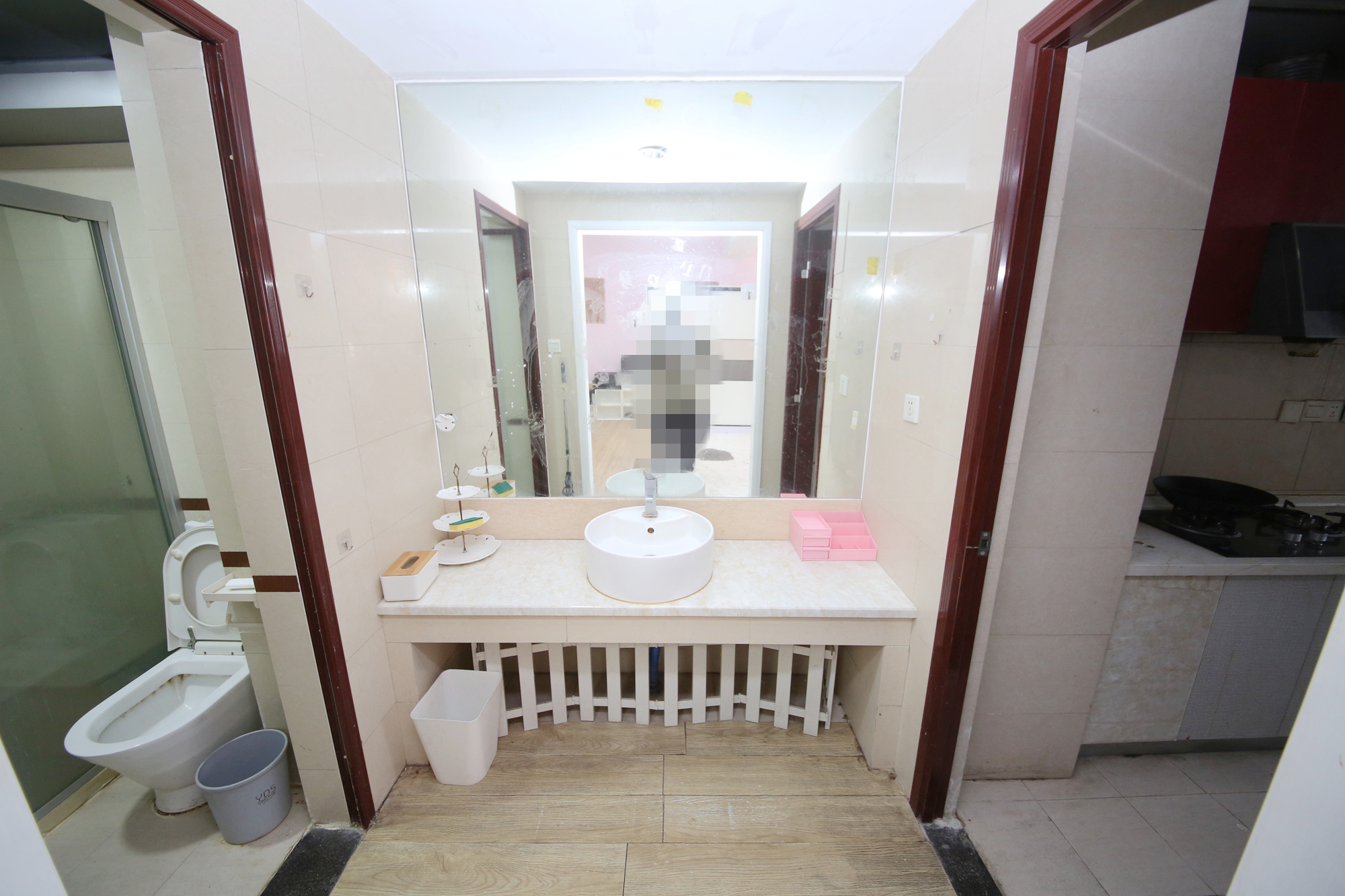 新青年公寓  1室1厅1卫    55.0万卫生间