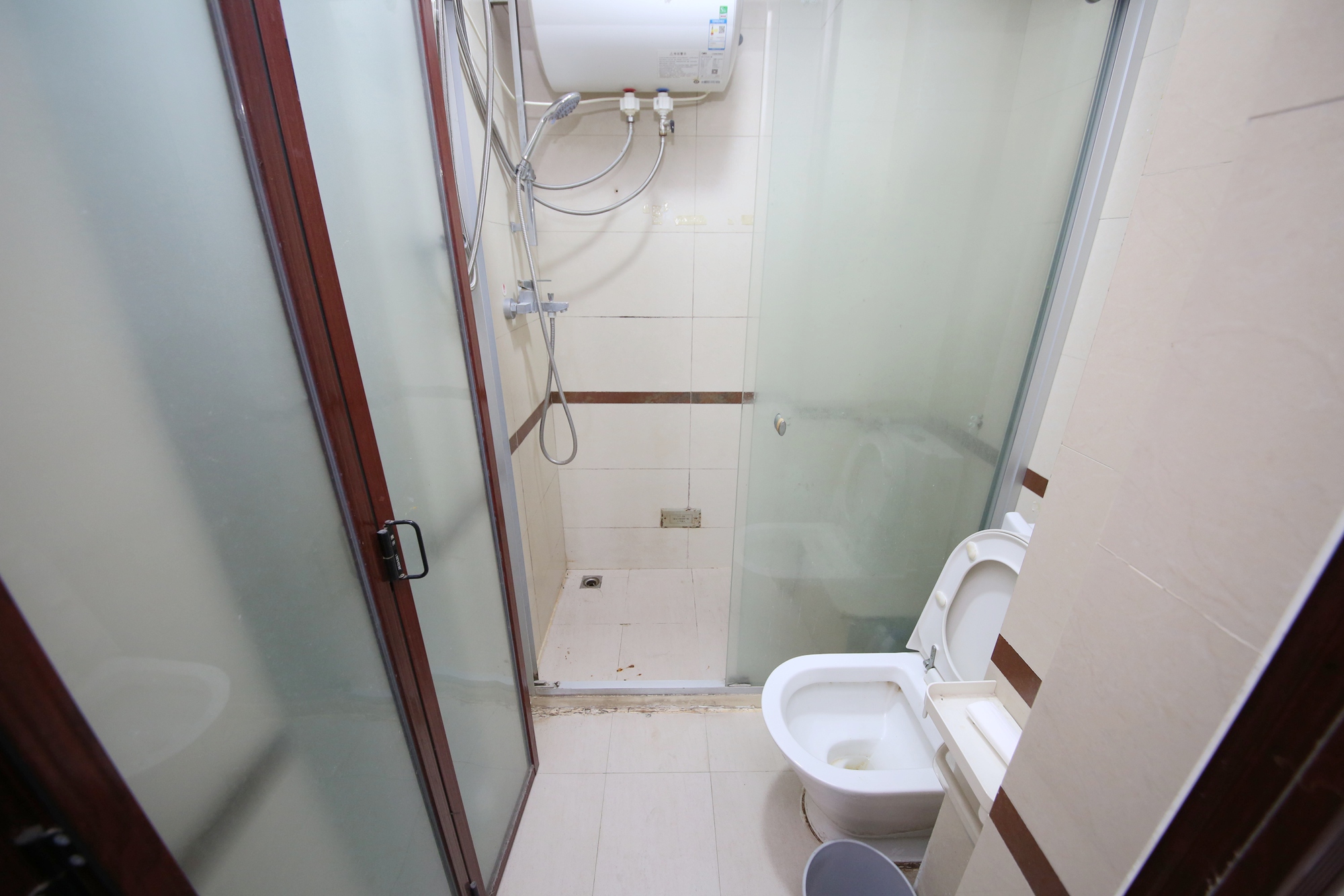 新青年公寓  1室1厅1卫    55.0万卫生间