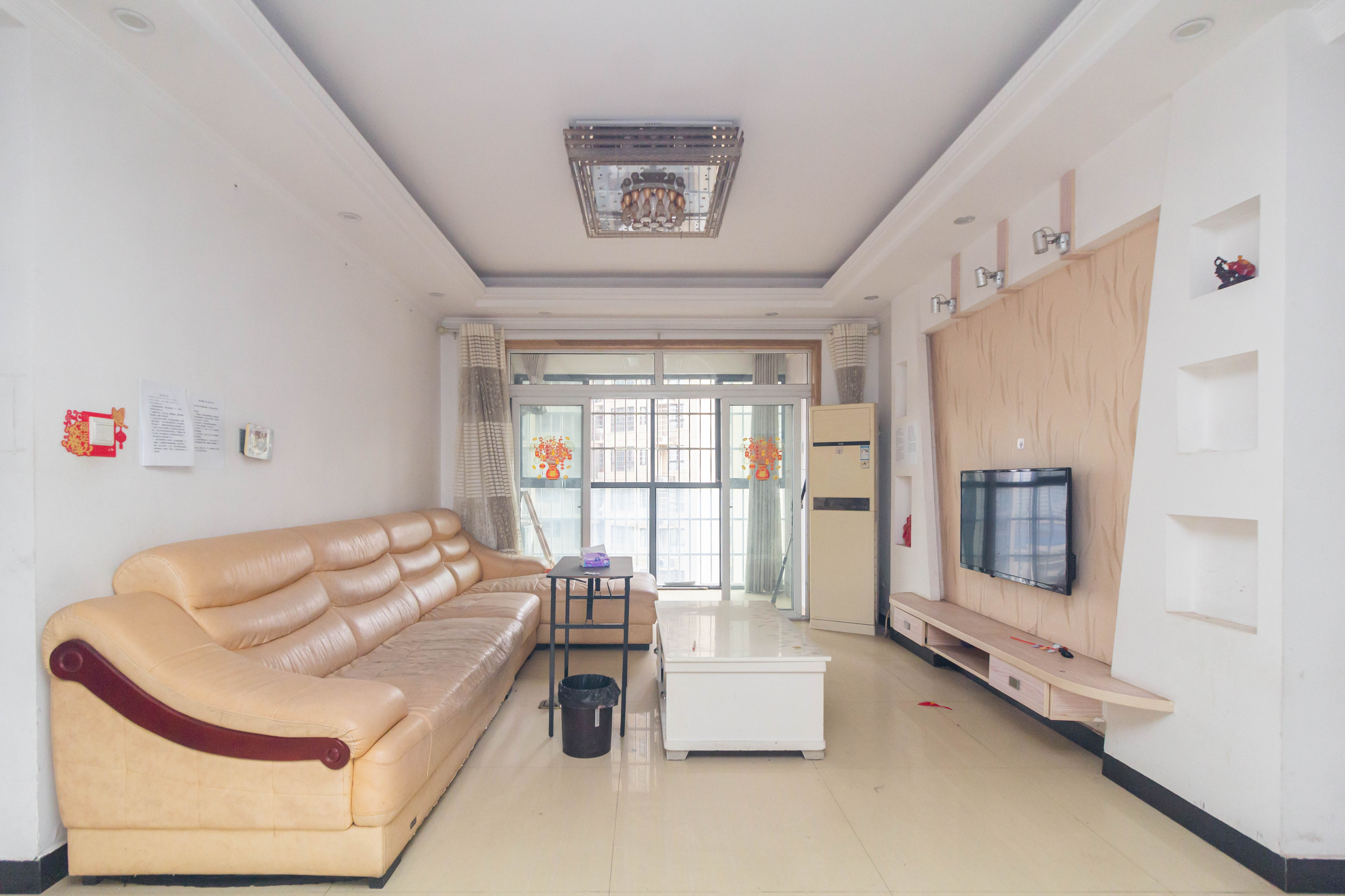 光明城市（星辰青年城）  3室2厅1卫   74.50万客厅