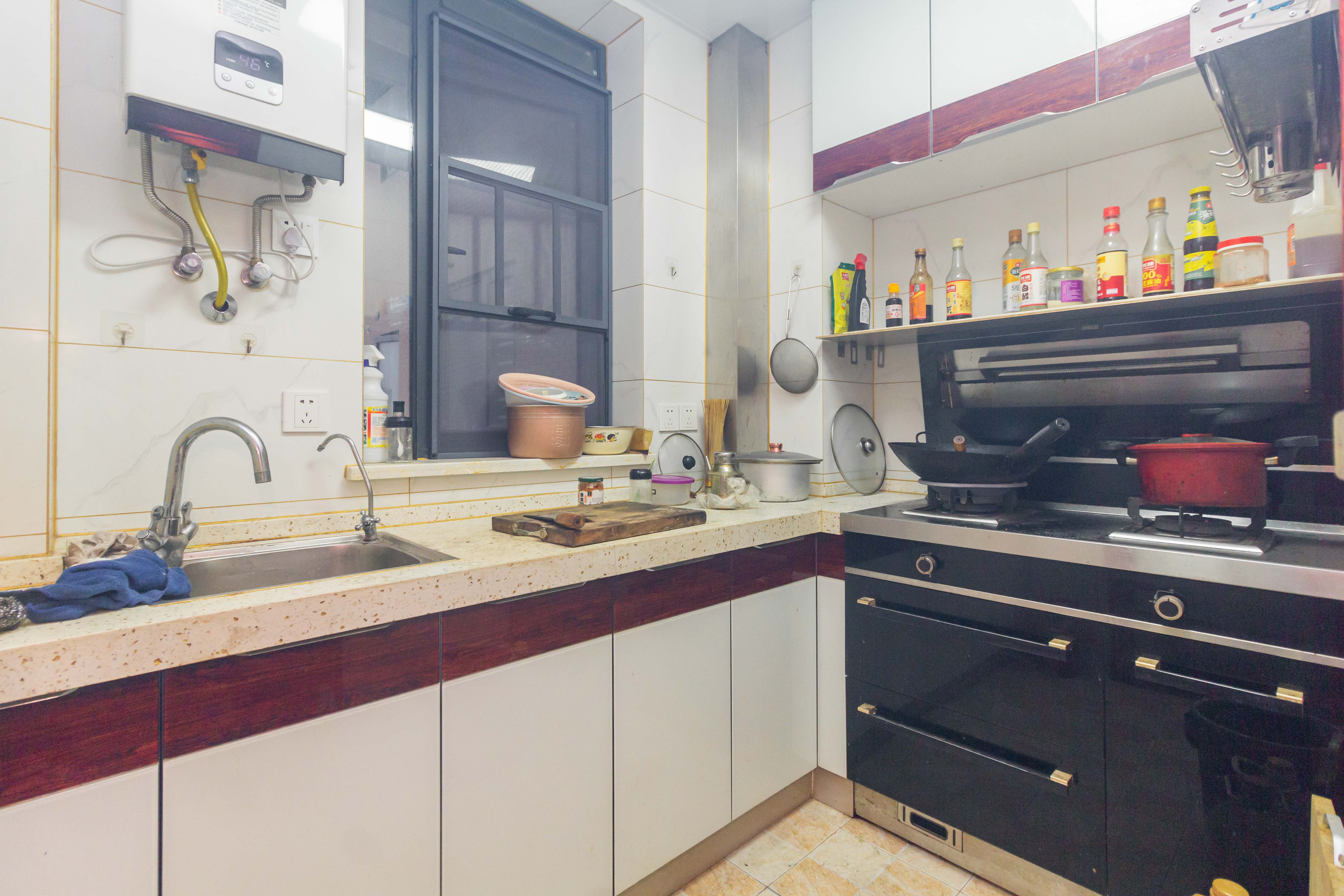 豪都新天地  3室2厅1卫    53.8万 豪都新天地  3室2厅1卫    53.8万厨房