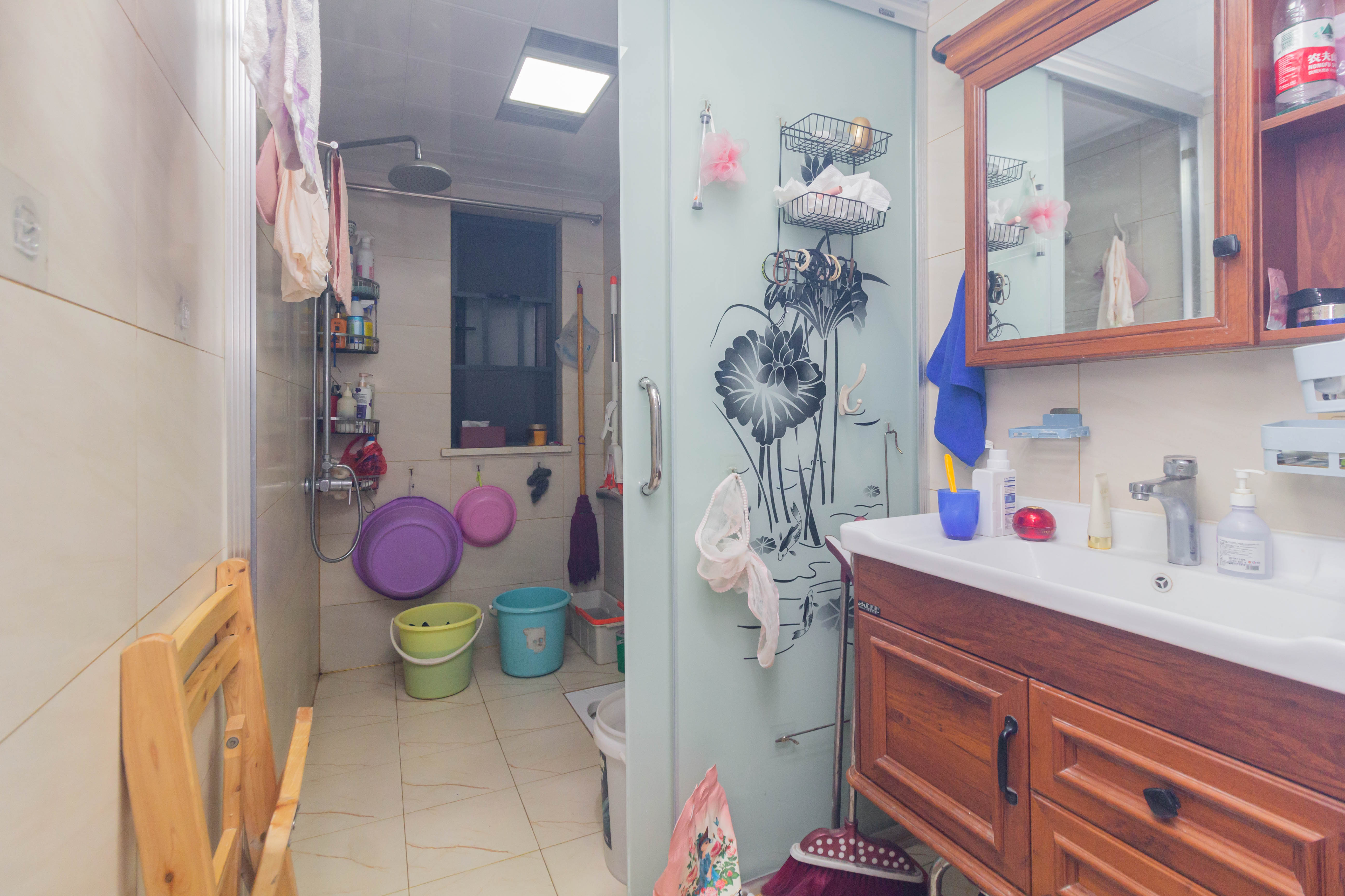 豪都新天地  3室2厅1卫    53.8万 豪都新天地  3室2厅1卫    53.8万卫生间