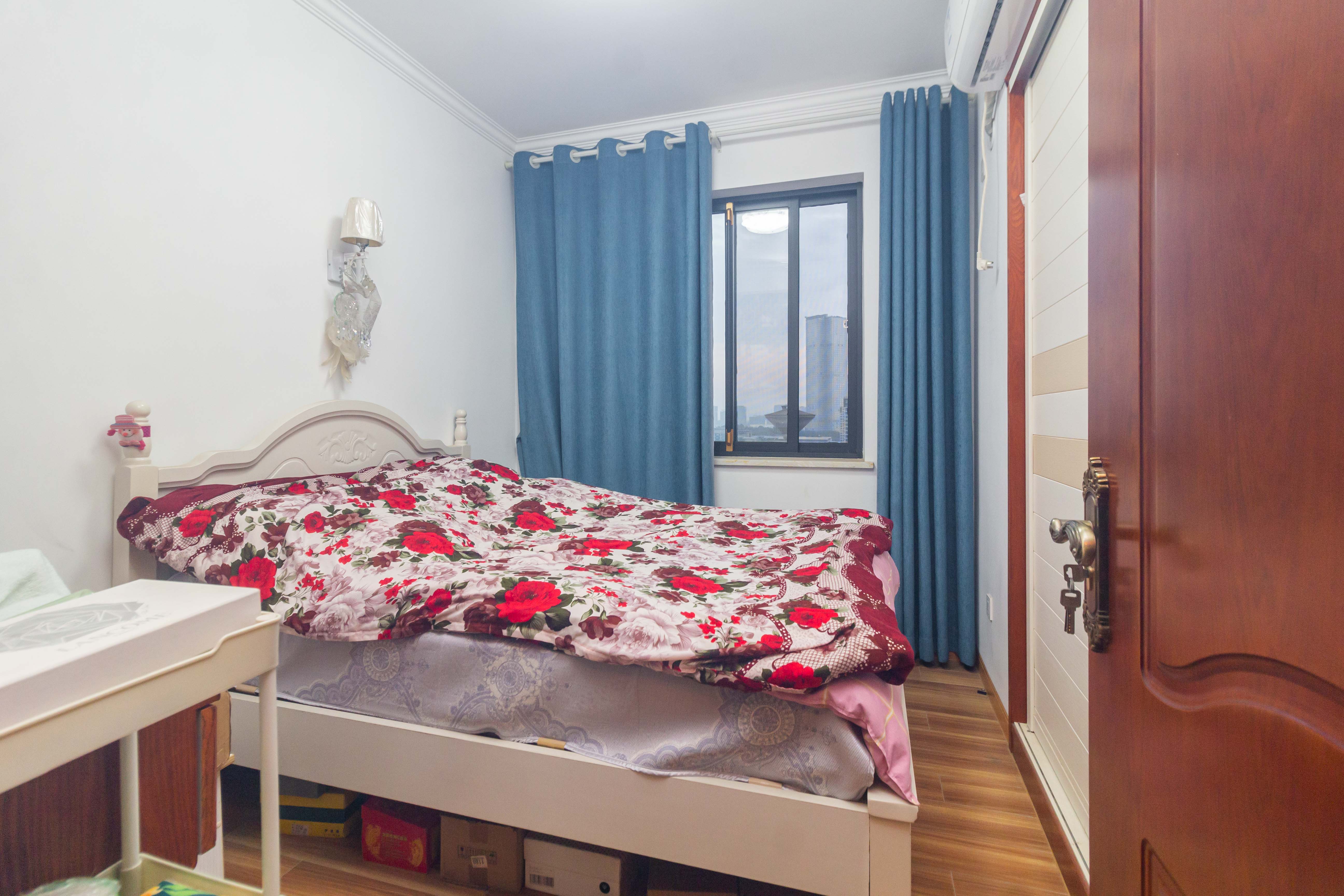 豪都新天地  3室2厅1卫    53.8万 豪都新天地  3室2厅1卫    53.8万卧室