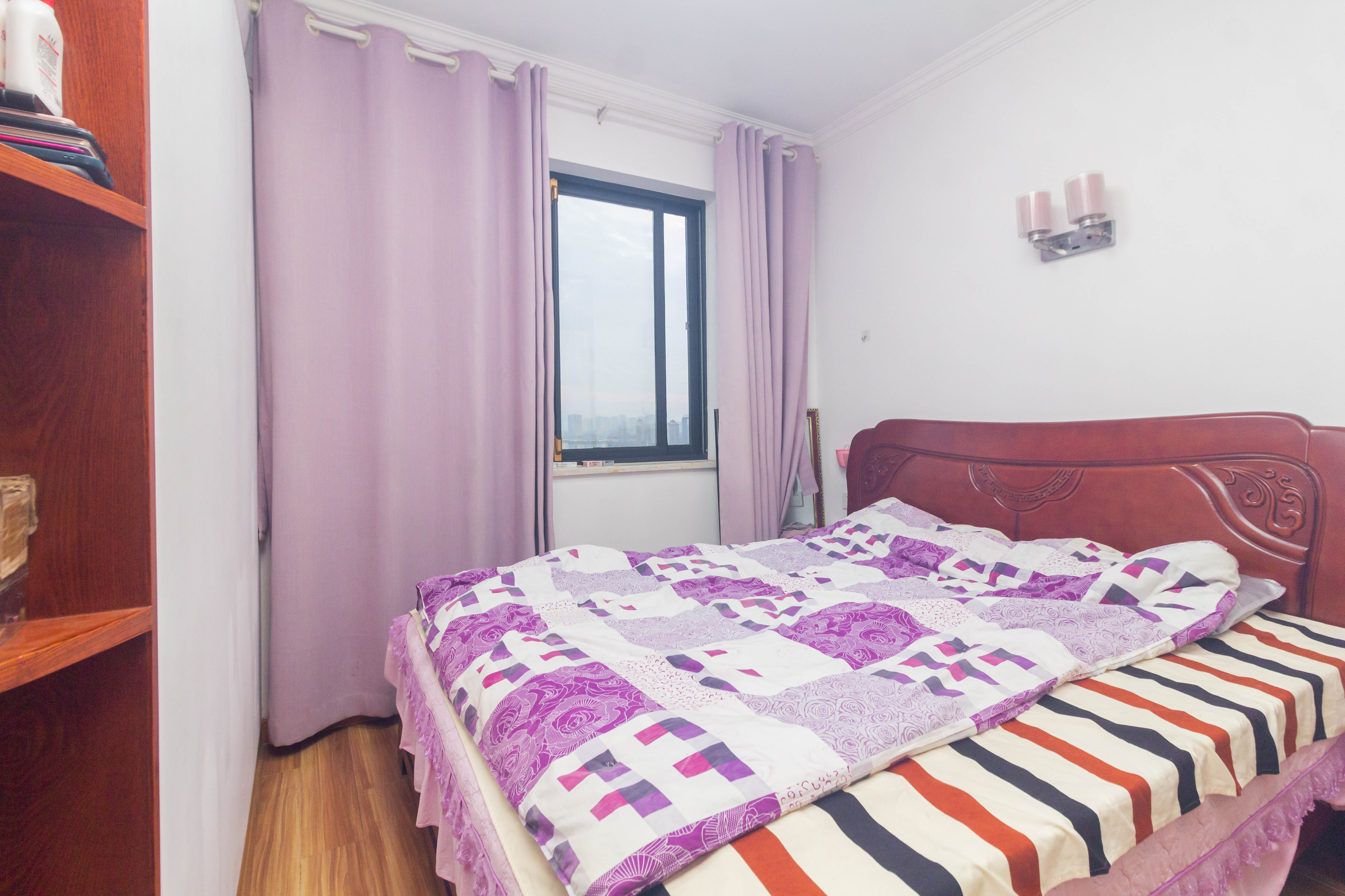 豪都新天地  3室2厅1卫    53.8万 豪都新天地  3室2厅1卫    53.8万卧室