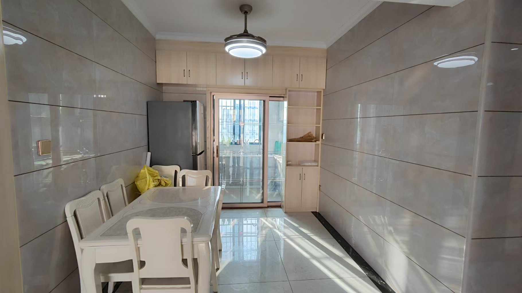 湖景名城 3室2厅2卫 68.0万 湖景名城 3室2厅2卫 68.0万室内图