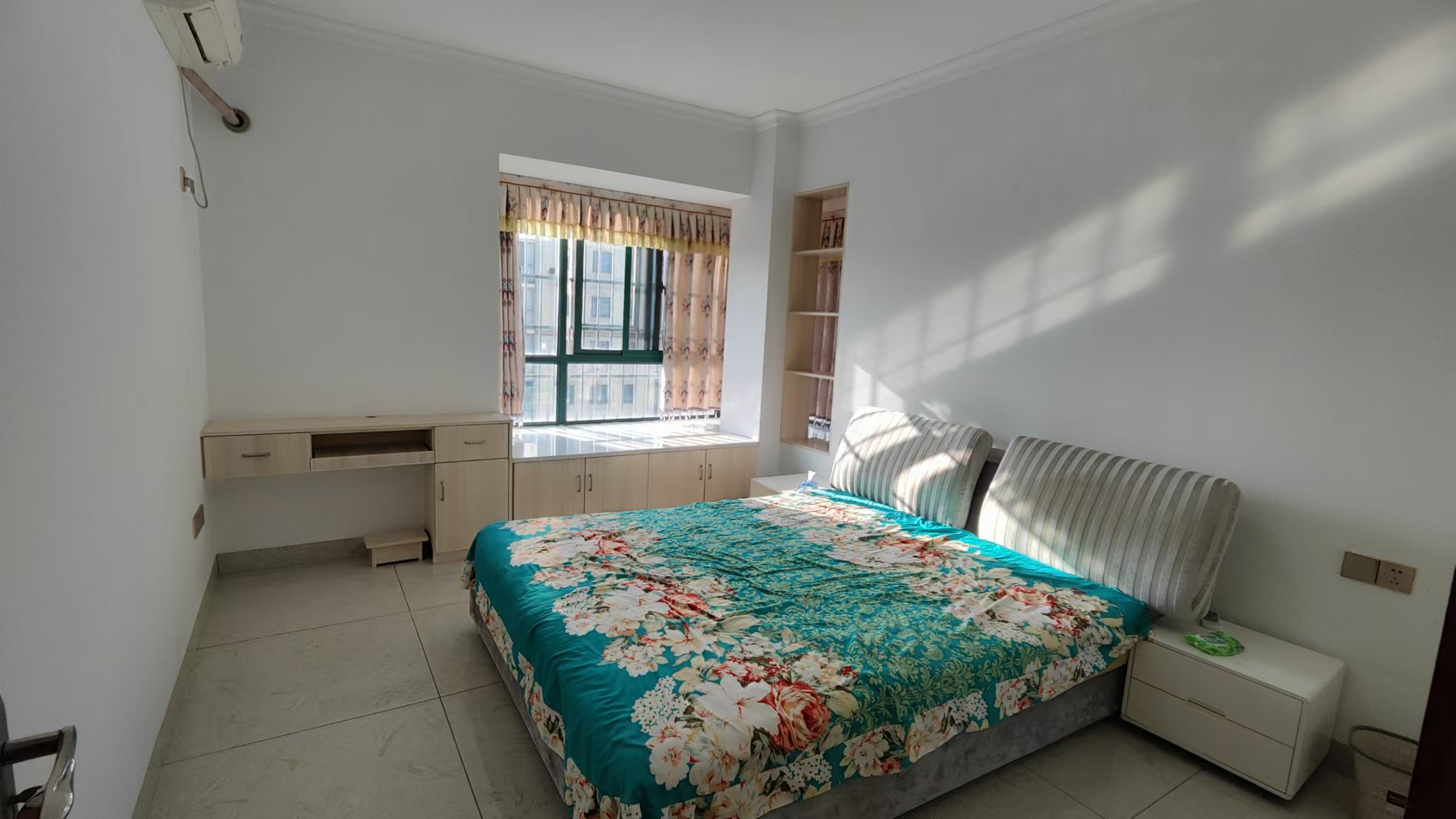 湖景名城 3室2厅2卫 68.0万 湖景名城 3室2厅2卫 68.0万室内图