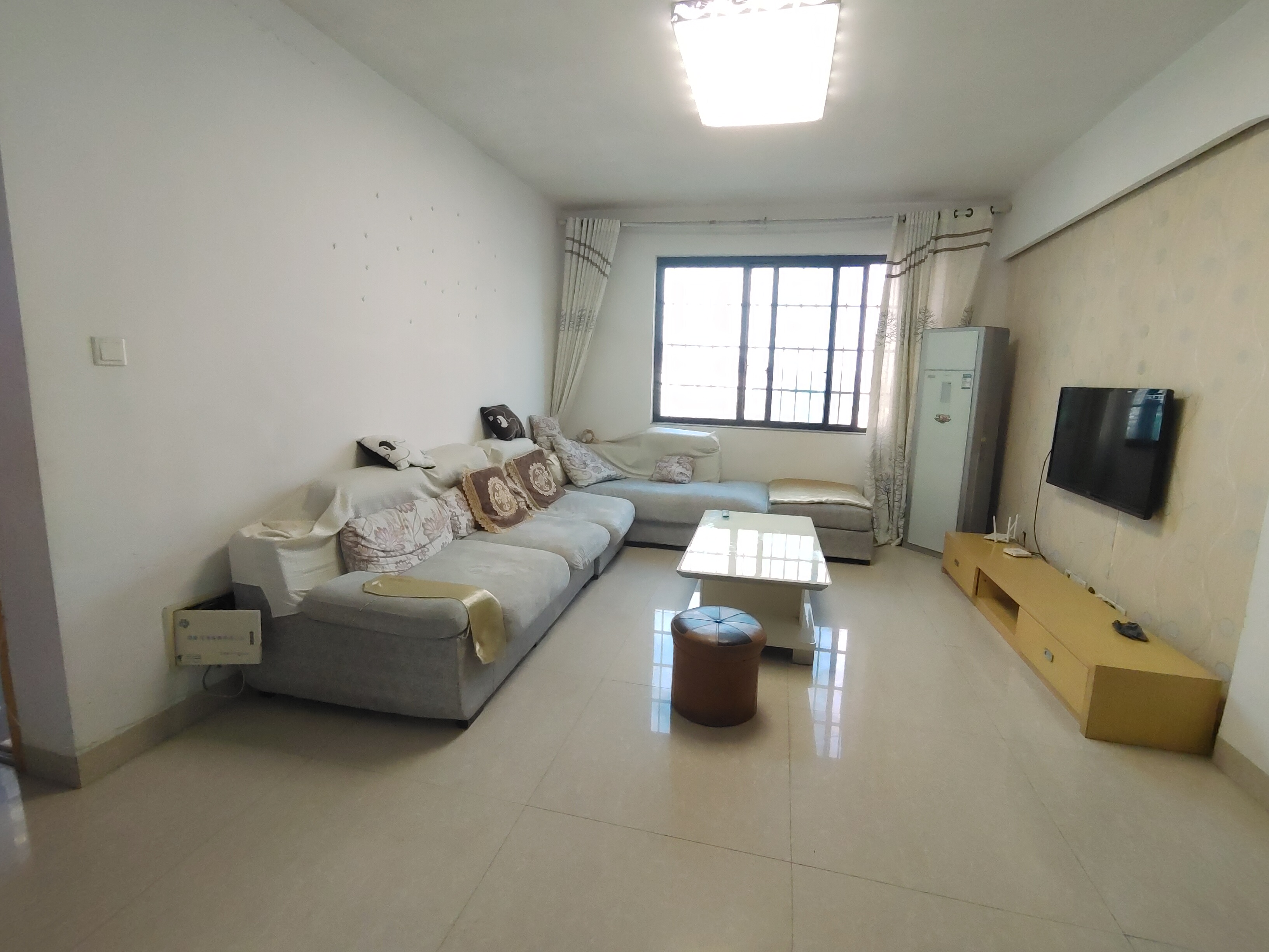 圣华名城建设北路110号 4室2厅2卫 36.8万 圣华名城建设北路110号 4室2厅2卫 36.8万室内图