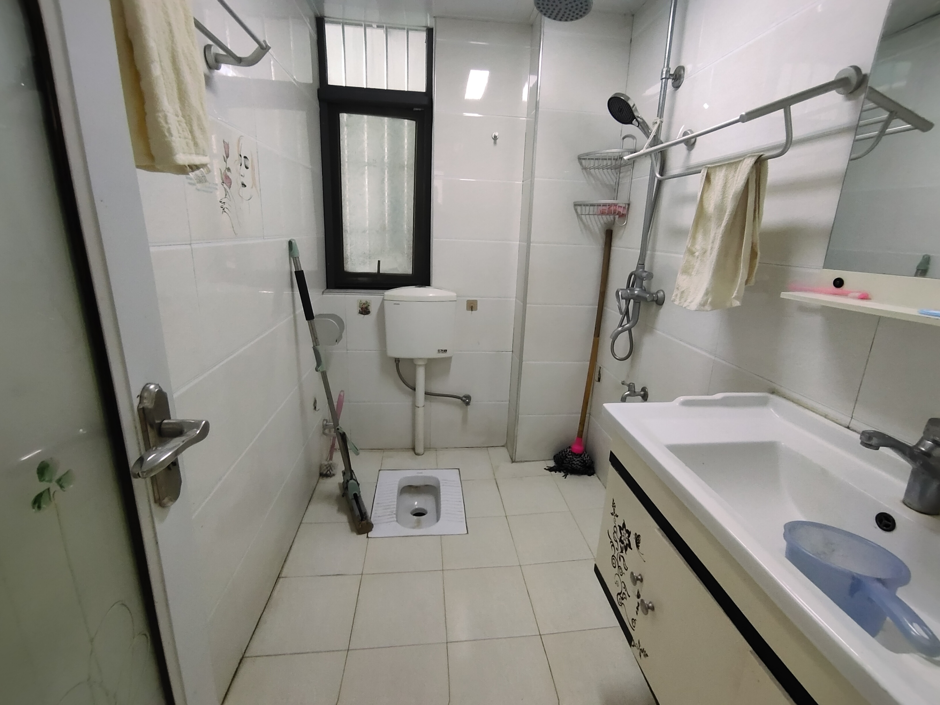 圣华名城建设北路110号 4室2厅2卫 36.8万 圣华名城建设北路110号 4室2厅2卫 36.8万室内图