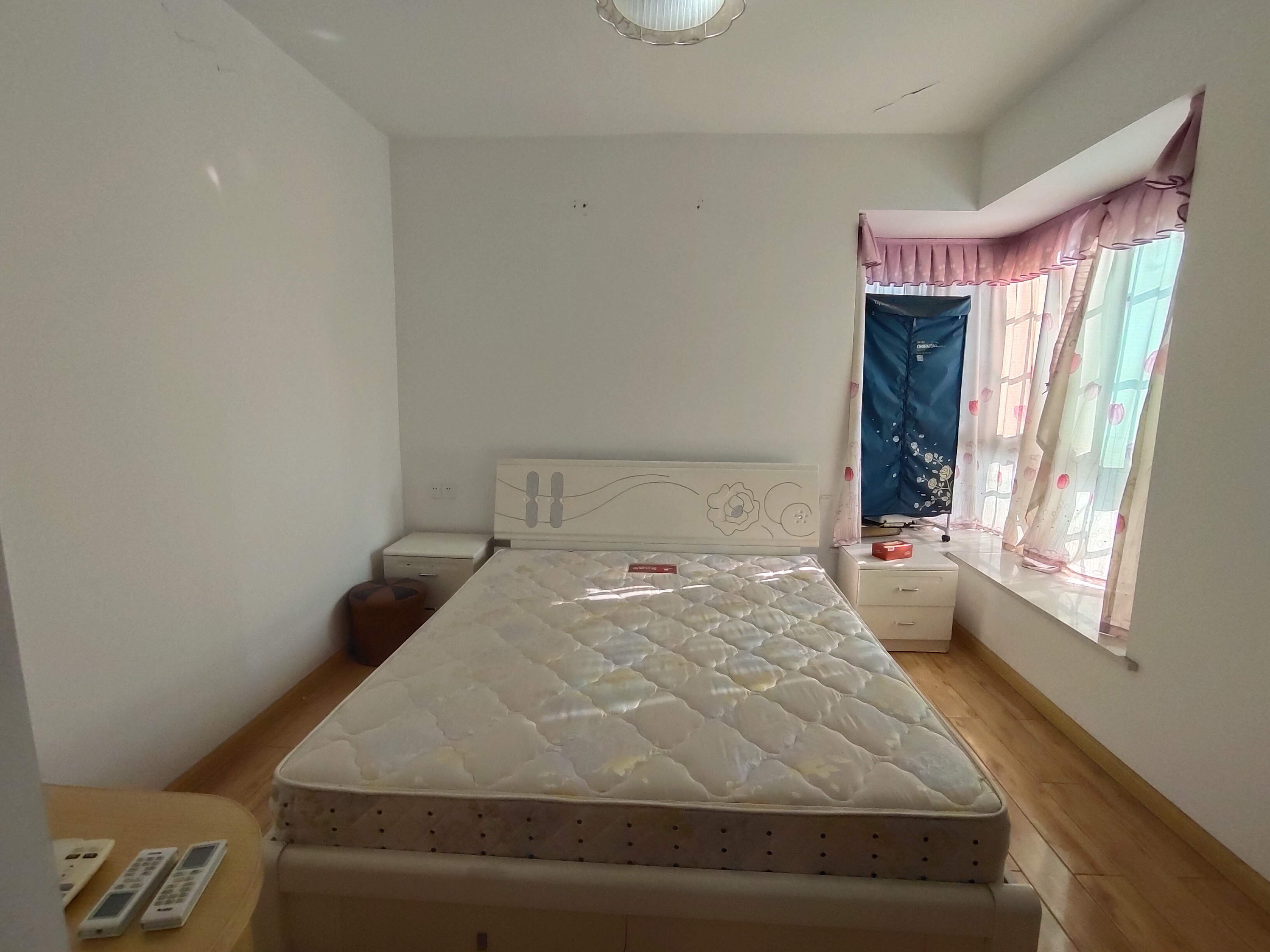 圣华名城建设北路110号 4室2厅2卫 36.8万 圣华名城建设北路110号 4室2厅2卫 36.8万室内图