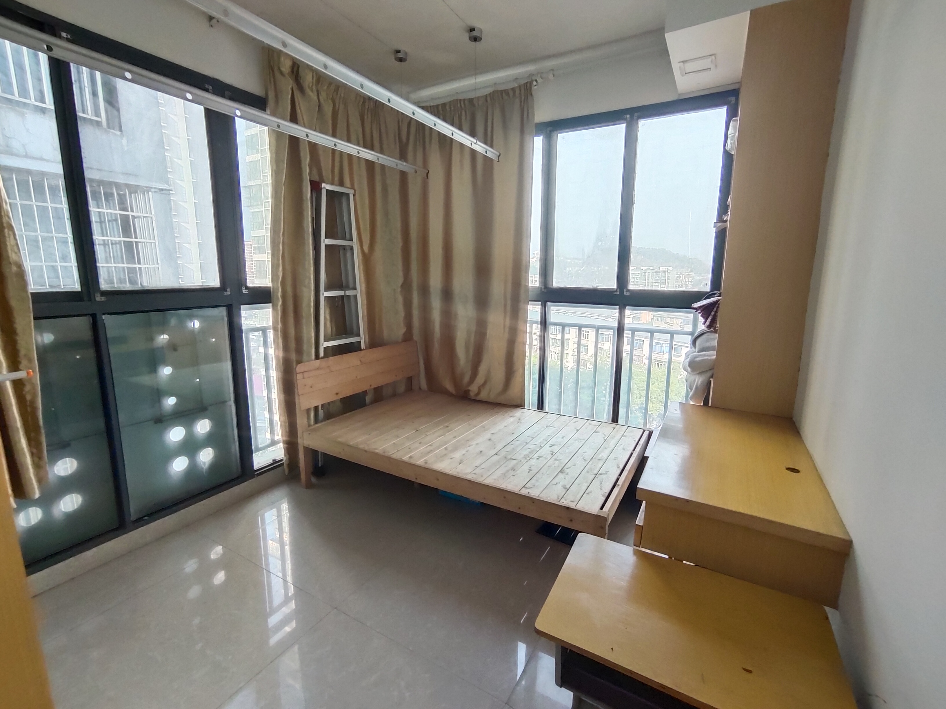 圣华名城建设北路110号 4室2厅2卫 36.8万 圣华名城建设北路110号 4室2厅2卫 36.8万室内图