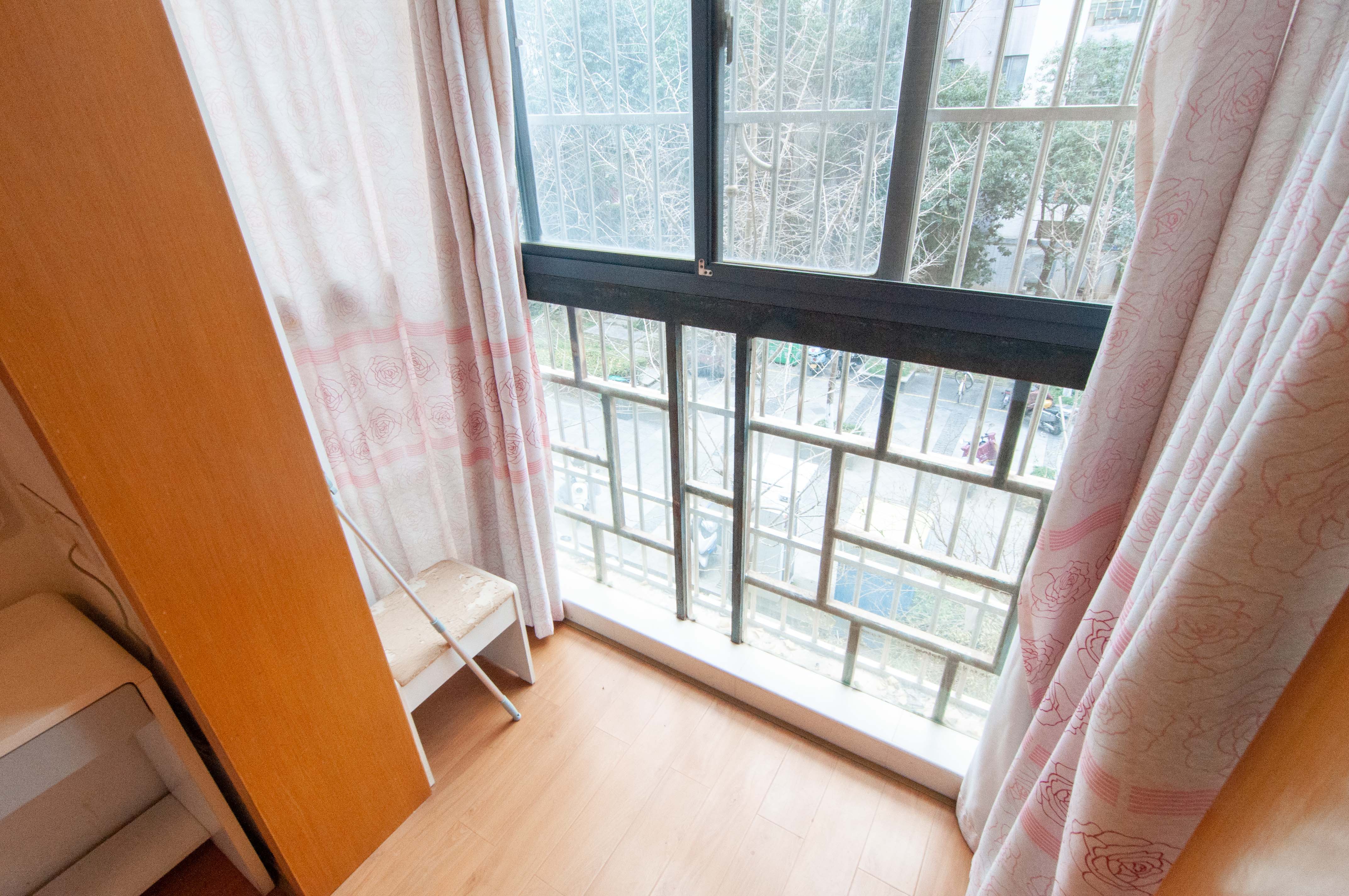 西子湖畔沃府  2室2厅1卫   97.00万其他