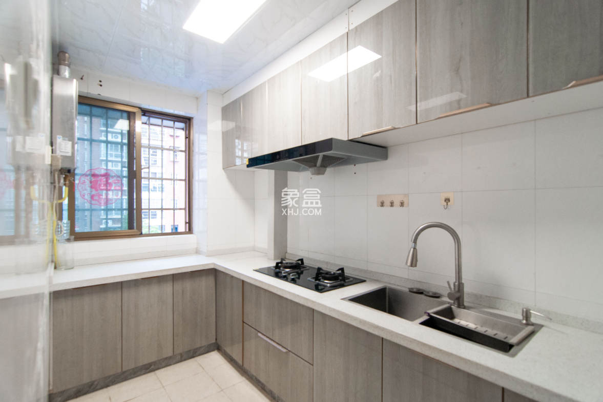 旺佳园 3室2厅2卫 80.0万 旺佳园 3室2厅2卫 80.0万厨房